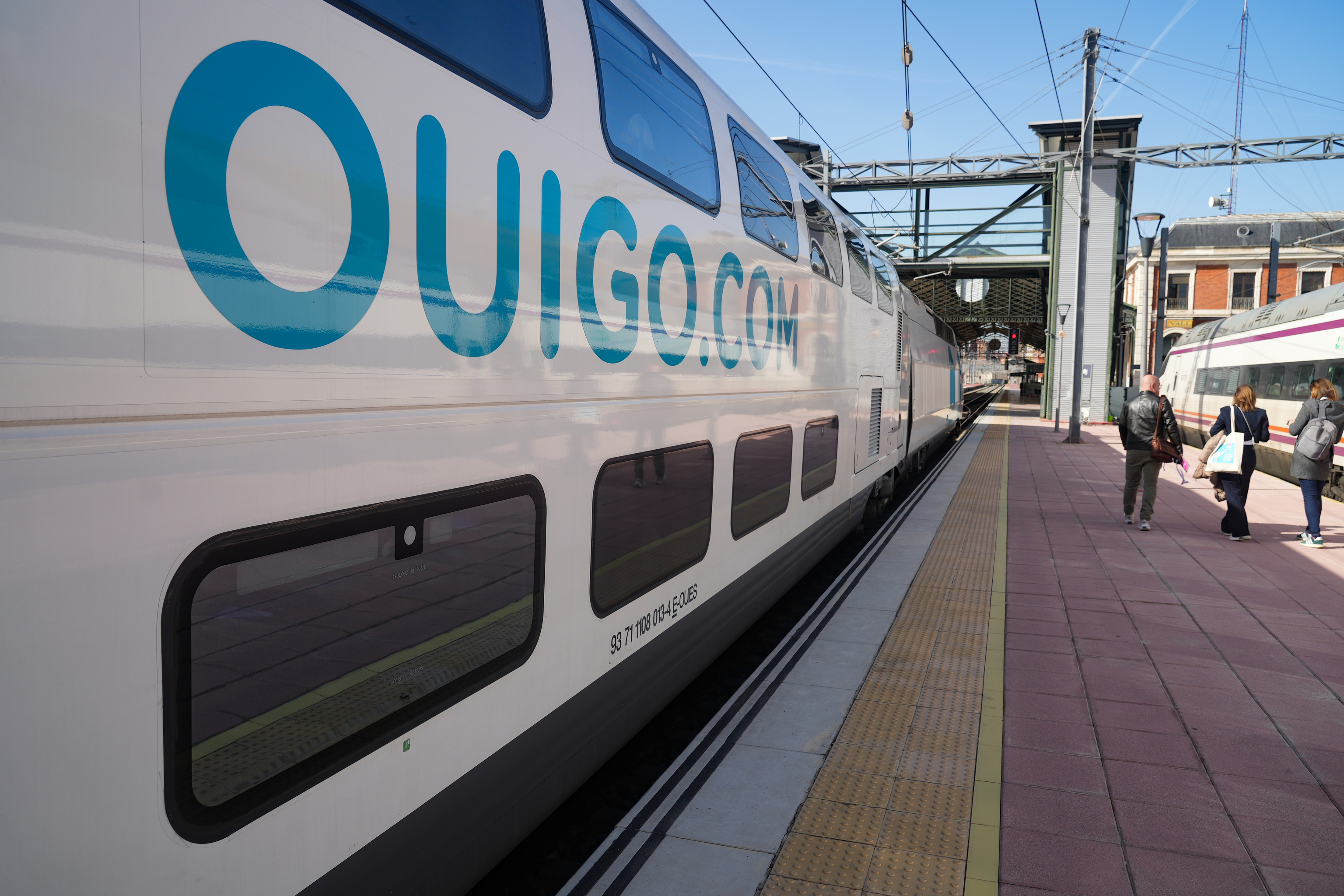 Ouigo lanza billetes a bajo coste para los trenes que unirán Valladolid, Madrid, Segovia y Alicante