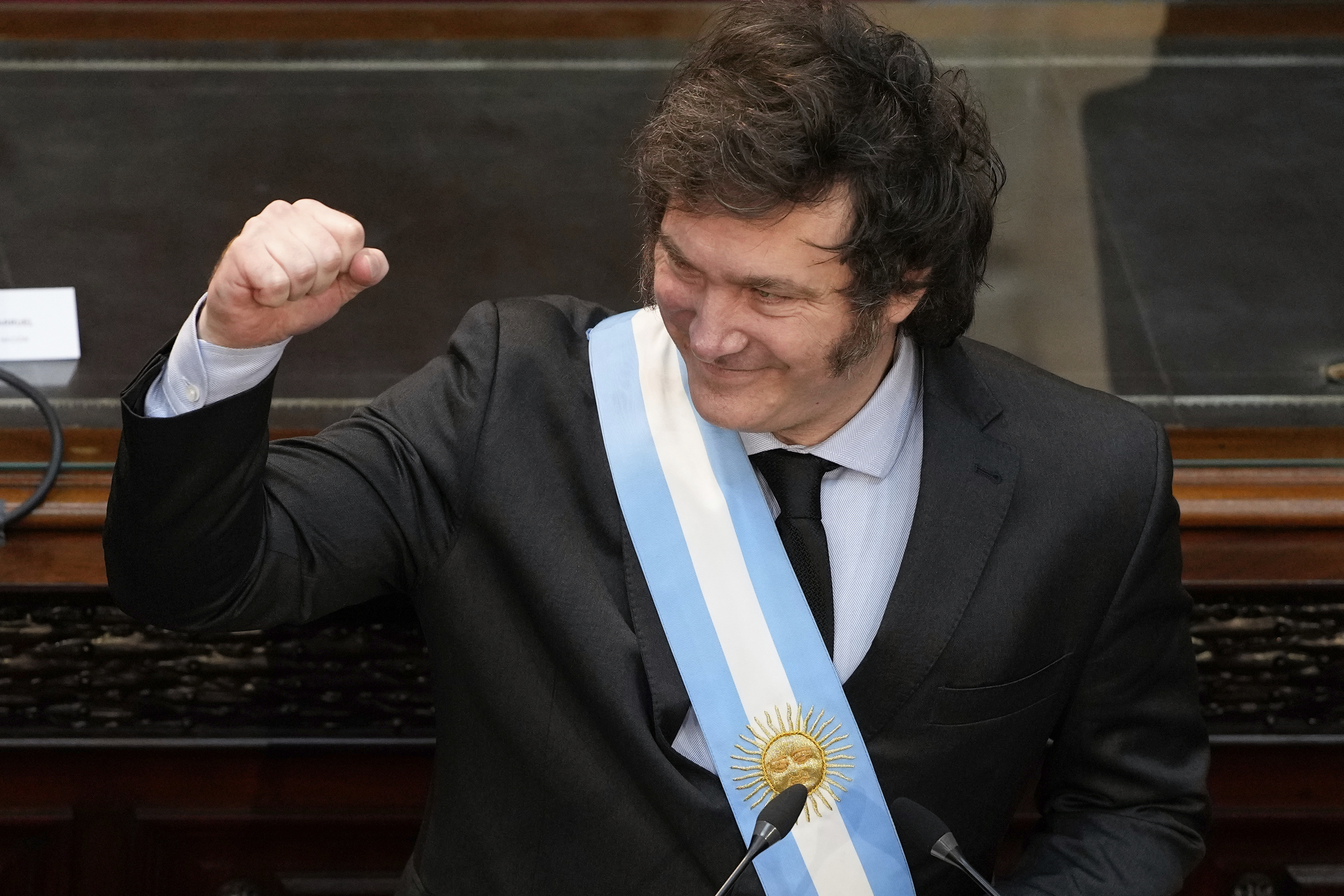 Javier Milei se dirige a los legisladores en la sesin de apertura legislativa en Argentina, el 1 de marzo de 2024.