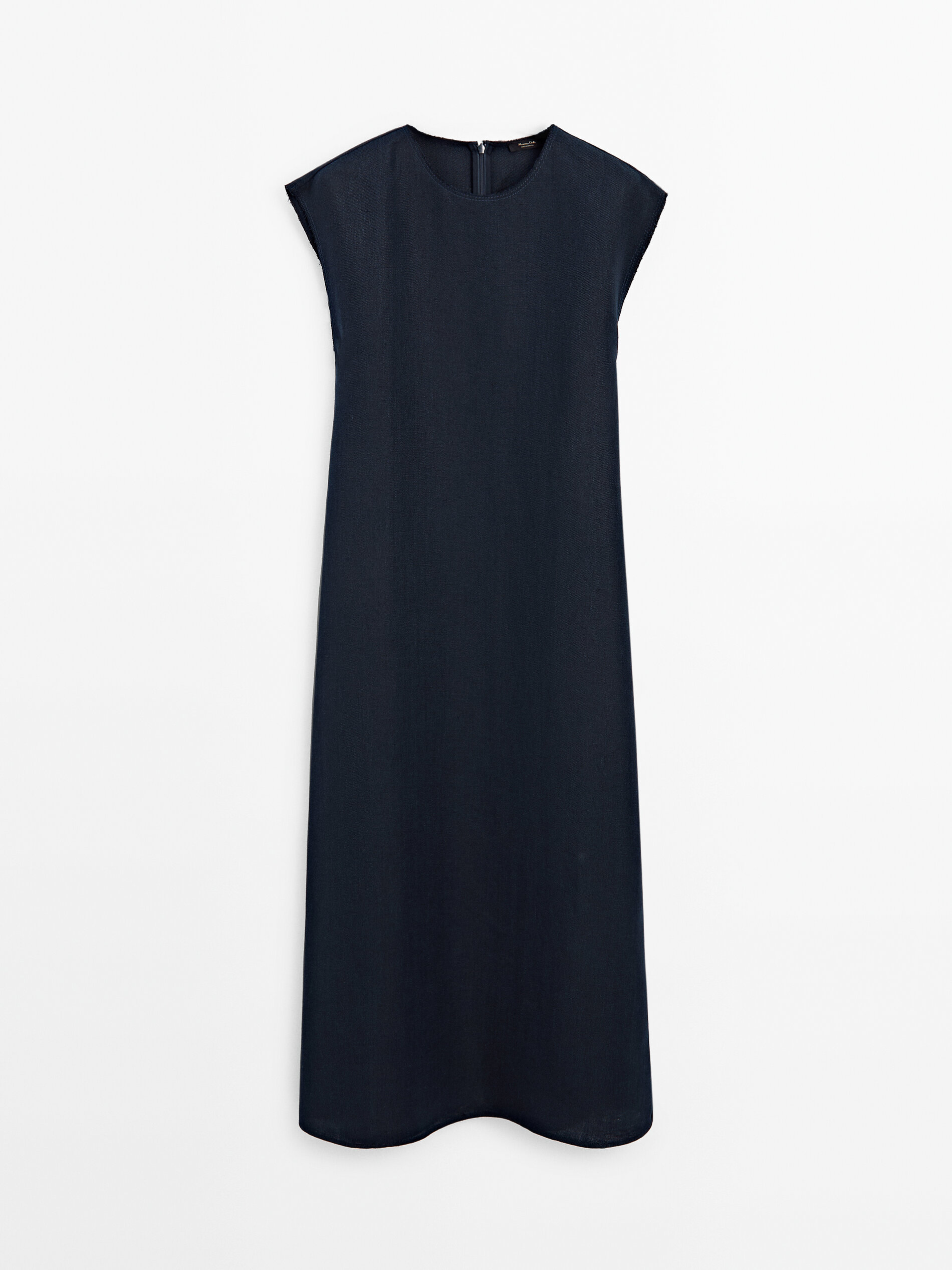 Renueva tu armario con el vestido midi efecto denim de Massimo Dutti que te har sentir fabulosa a los 60 aos