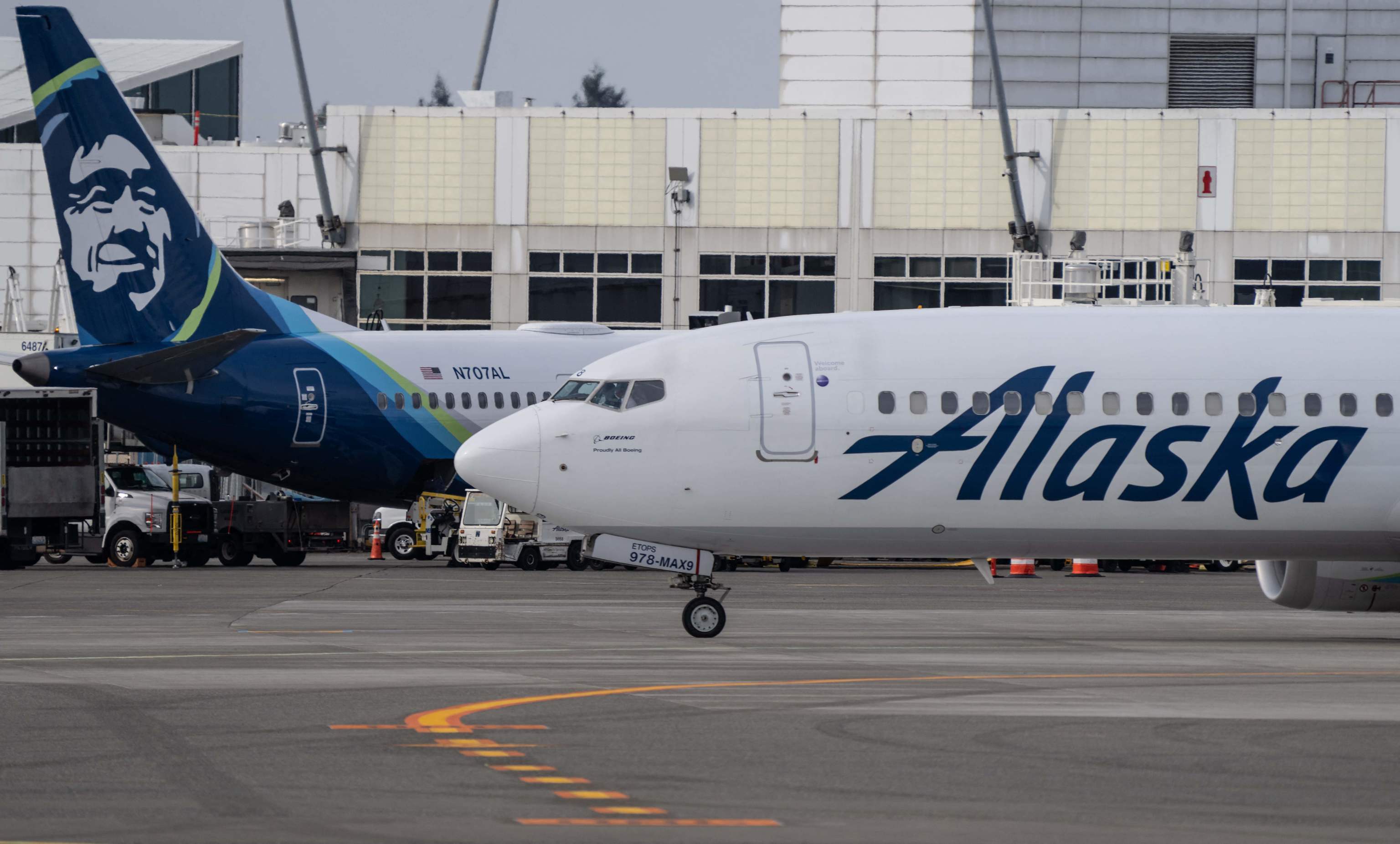 Un Boeing 737 MAX 9 de Alaska Airlines en el aeropuerto Seattle-Tacoma.