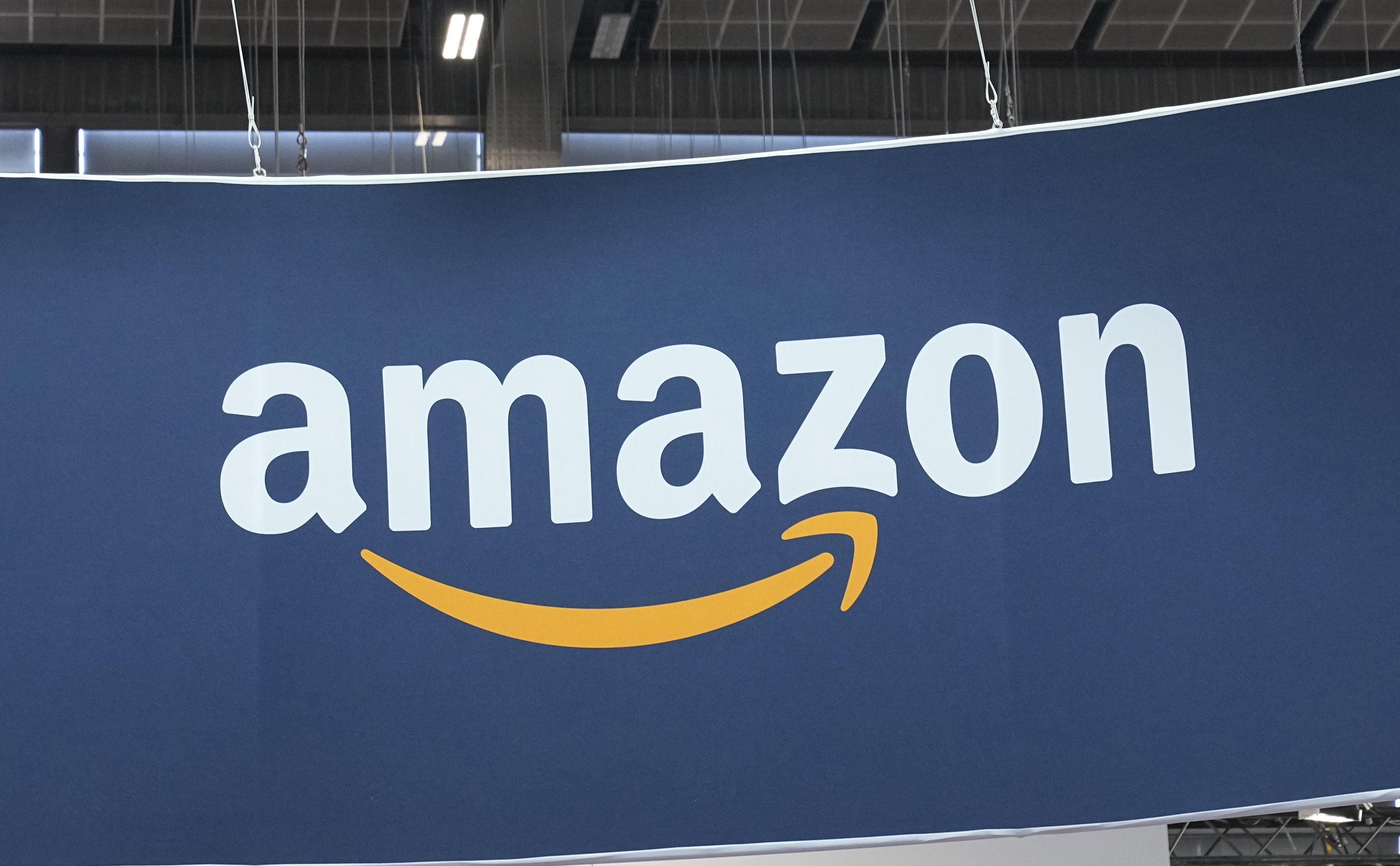 Amazon invierte otros 2.700 millones en Anthropic, el mayor rival de OpenAI