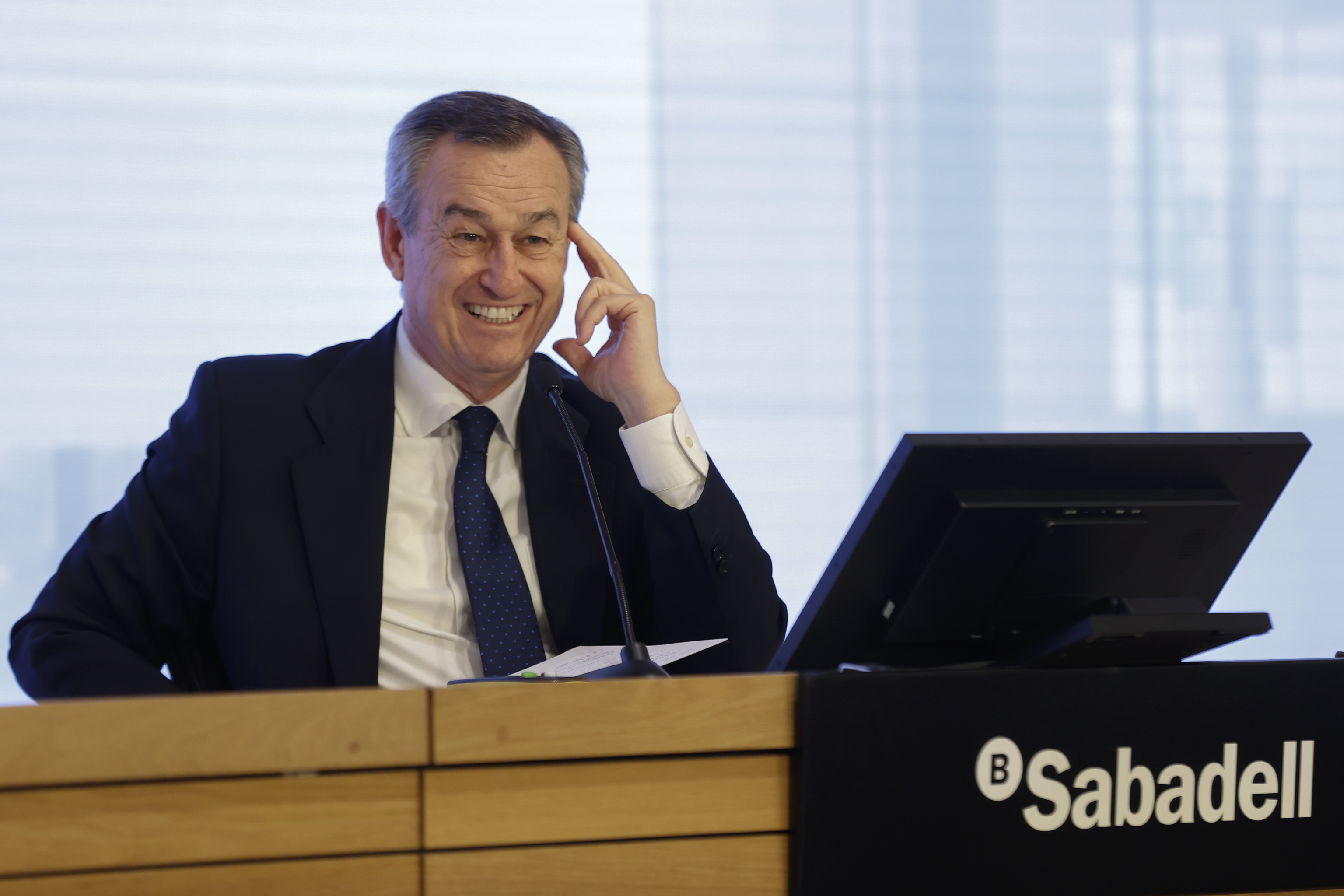 Banco Sabadell gana 308 millones de euros hasta marzo y eleva un 50% su beneficio
