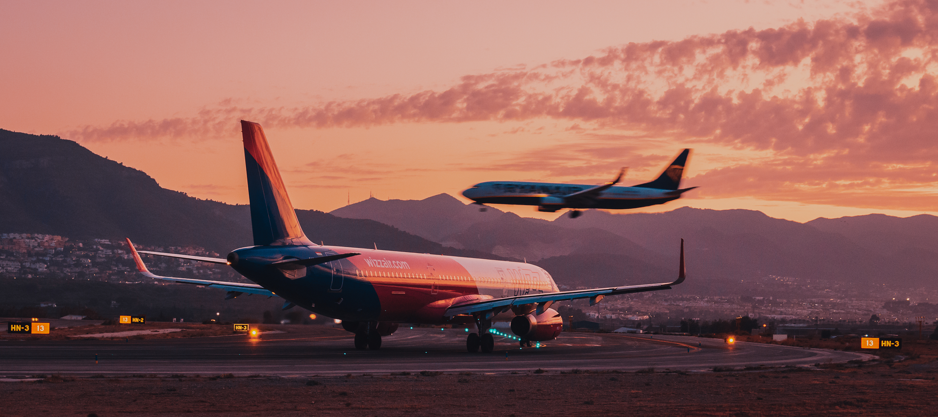 Un vuelo de Southwest Airlines regresa a Denver porque la cubierta del motor se le cayó