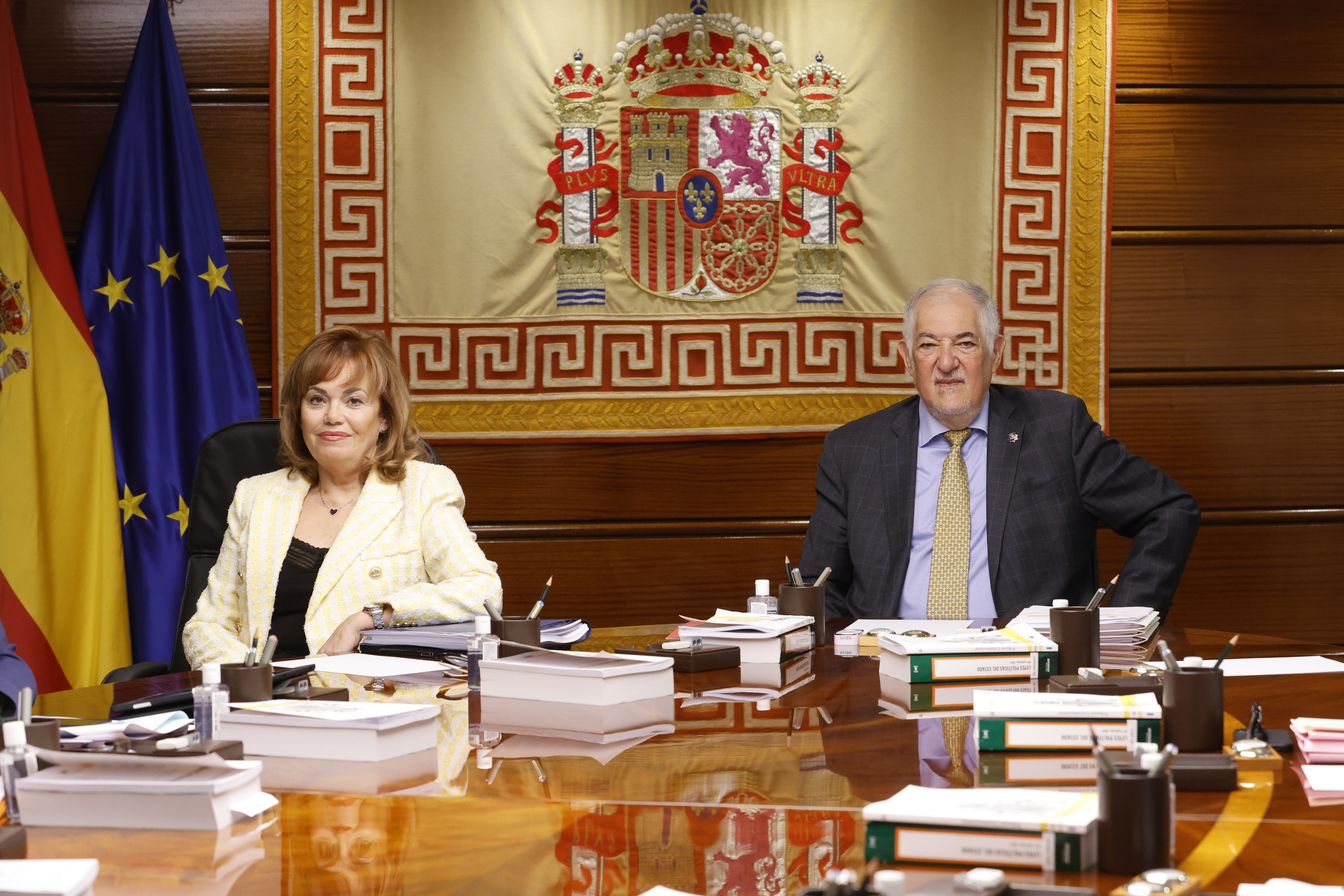 El presidente del Tribunal Constitucional, Cndido Conde-Pumpido, y la vicepresidenta, Inmaculada Montalbn.