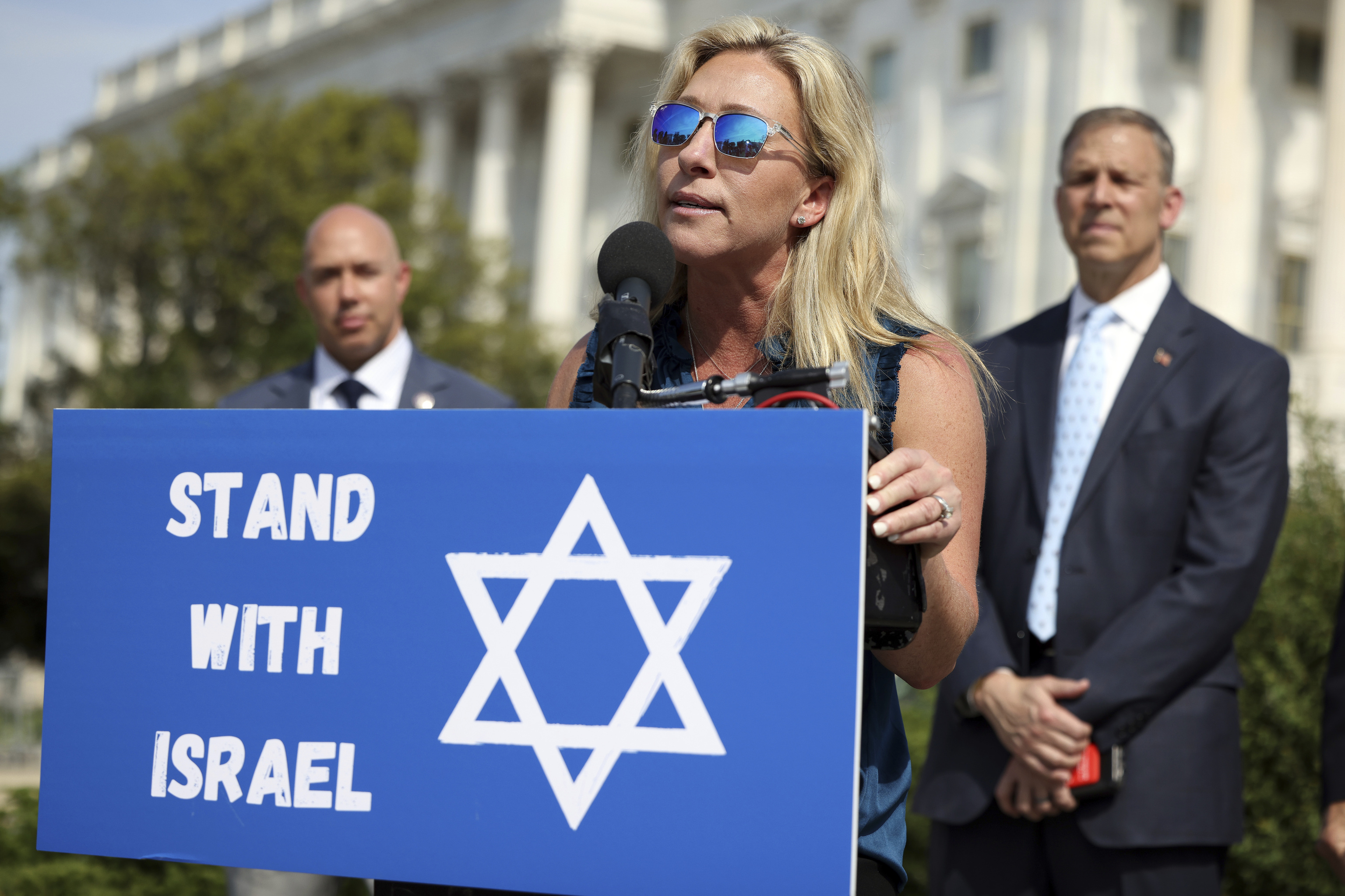 La republicana Marjorie Taylor Green durante una rueda de prensa sobre Israel.