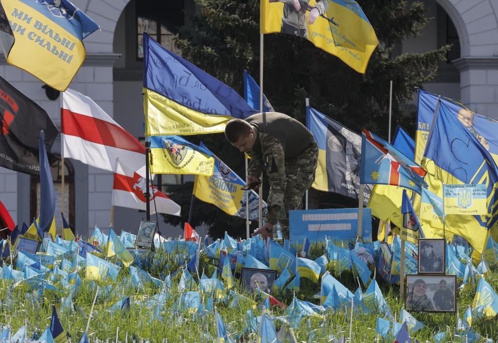 Un soldado ucraniano, en un homenaje a los cados celebrado hace unos das en Kiev.