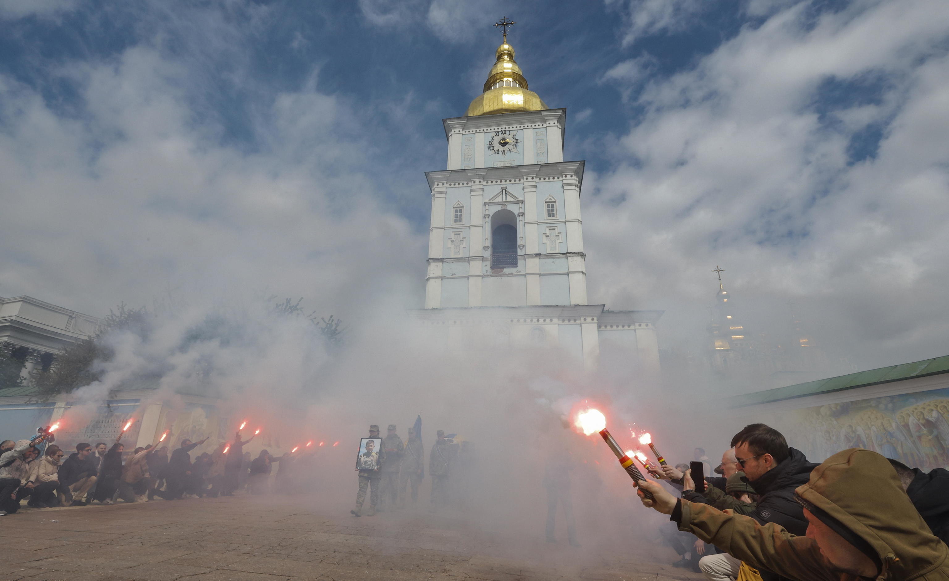 «¡Por fin!», alivio de los ucranianos tras la votación estadounidense que desbloquea la nueva ayuda militar