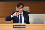 ERC lleva la campaña catalana al Parlamento y convierte a Illa en objetivo a batir