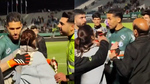 Segunda sanción a un futbolista iraní que abrazó fugazmente a una aficionada al final de un partido