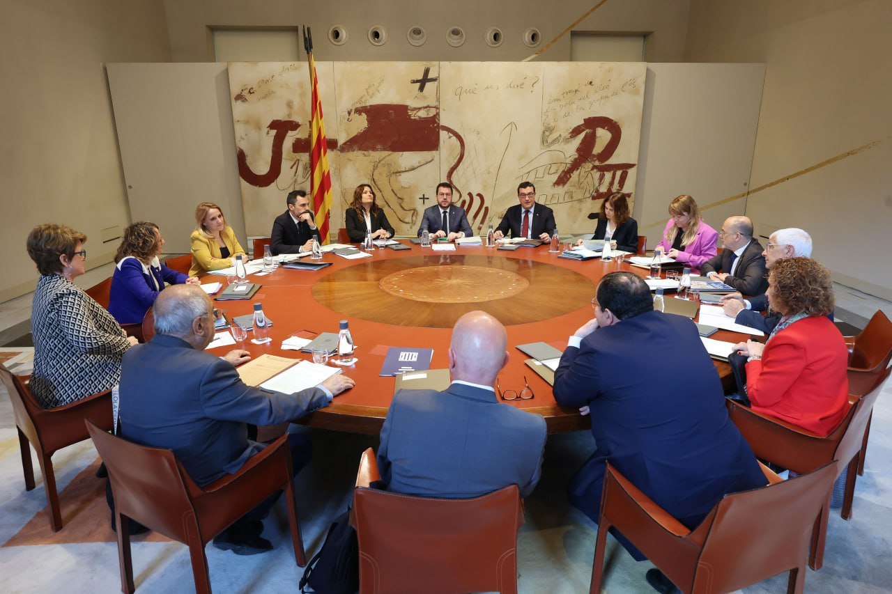 Reuni�n del Gobierno catal�n presidida por Pere Aragon�s.
