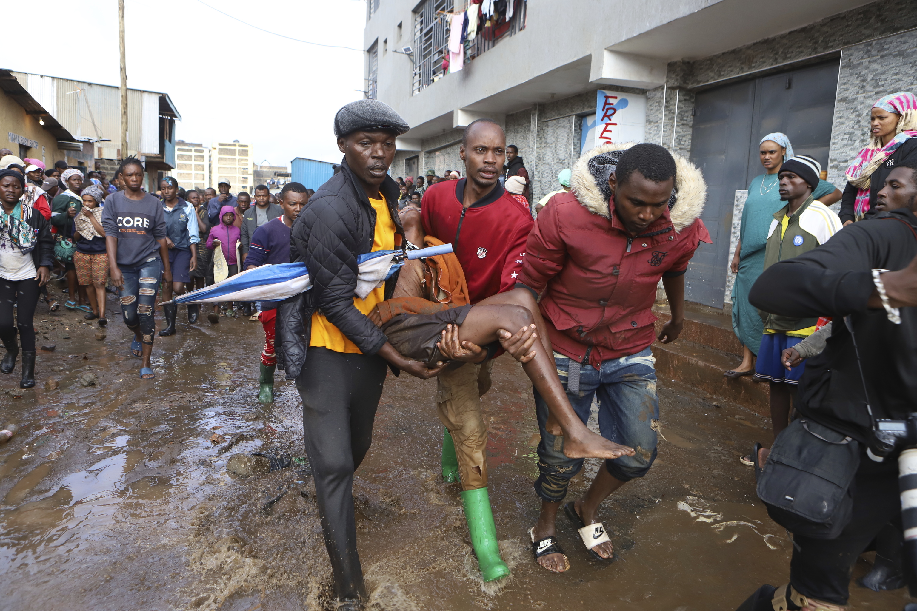 Decenas de miles de personas afectadas por graves inundaciones en Nairobi