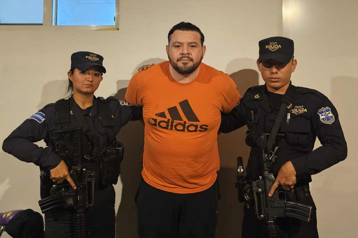 El ahora detenido comisionado presidencial, Christian Flores.