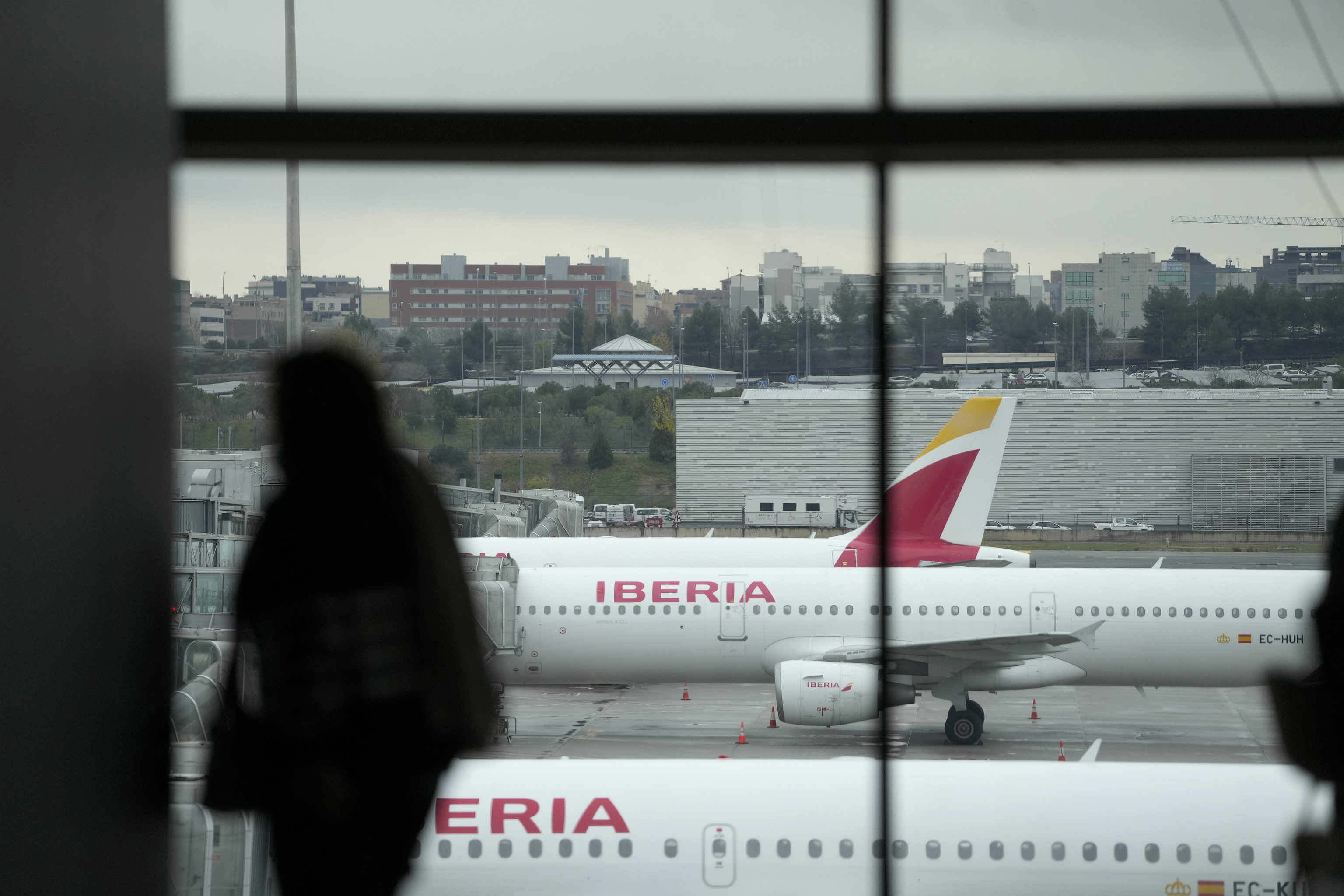 Aviones de Iberia en la T4 del aeropuerto de Barajas en Madrid.
