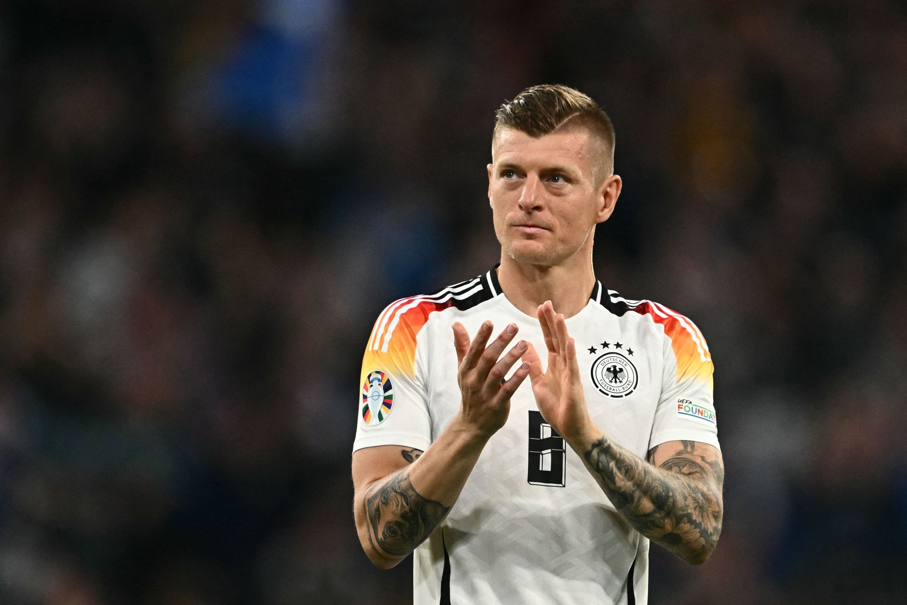 Kroos, Avrupa'yı korkutmak için Almanya'dan İskoçya'ya uzanan tarihi dansa öncülük ediyor