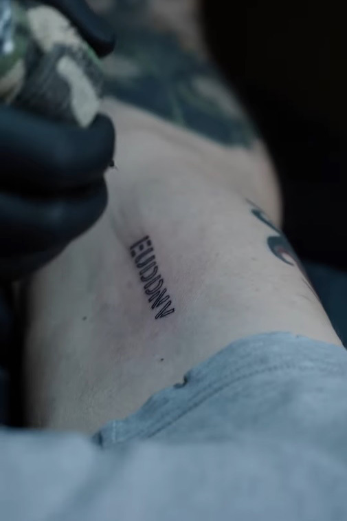 El tatuaje que Dani Martín se hizo en su estudio de grabación indigna ...