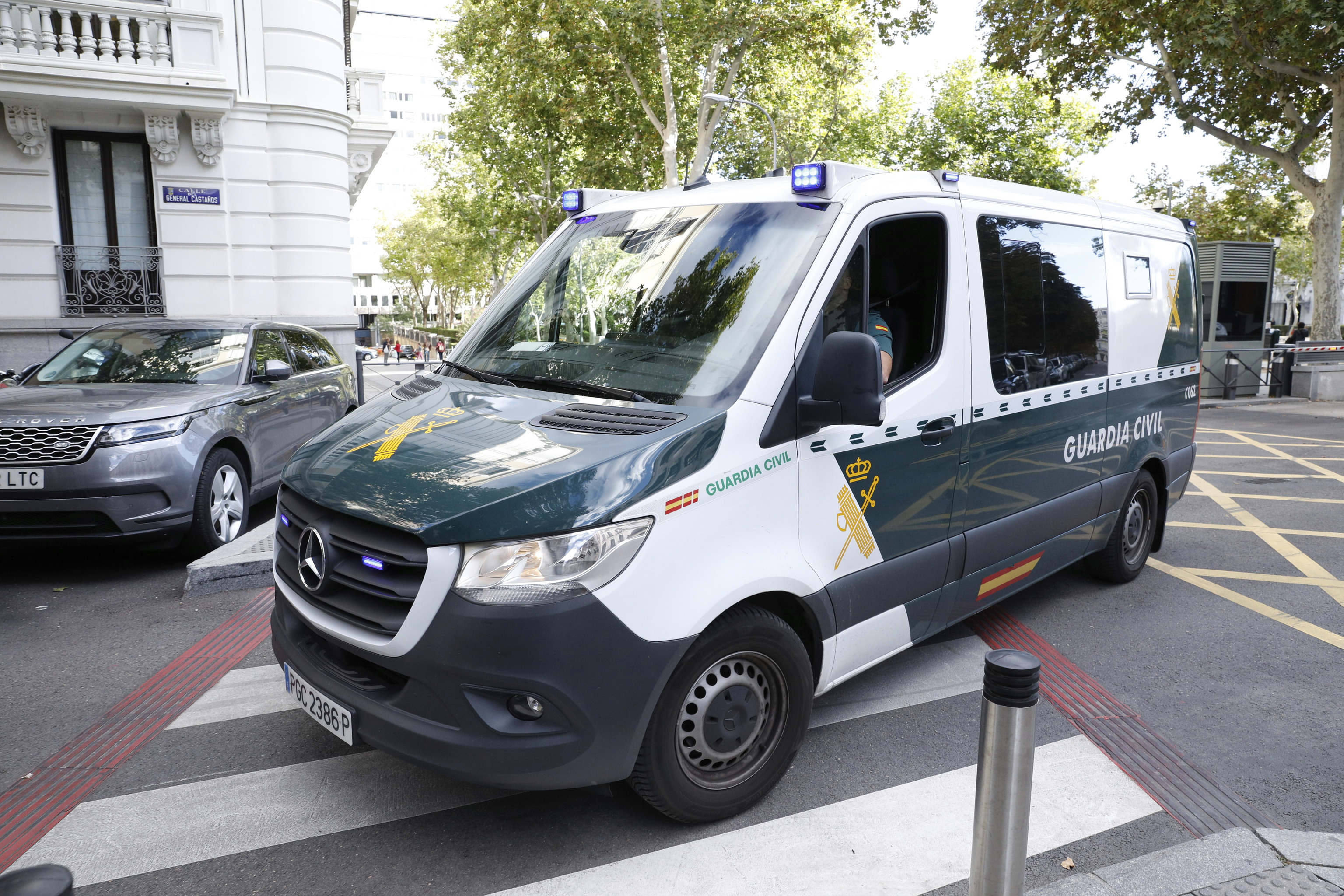 Detenido en Adra (Almería) con cerca de 8.000 litros de gasolina para petaqueo en la cochera de su vivienda