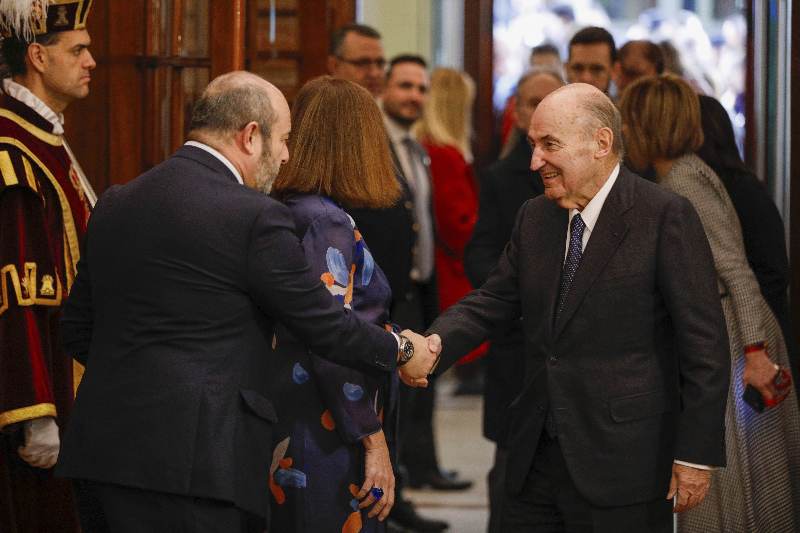 La defensa de Jonathan Andic pide que Miquel Roca declare ante la juez por la fundación que quería crear el fundador de Mango