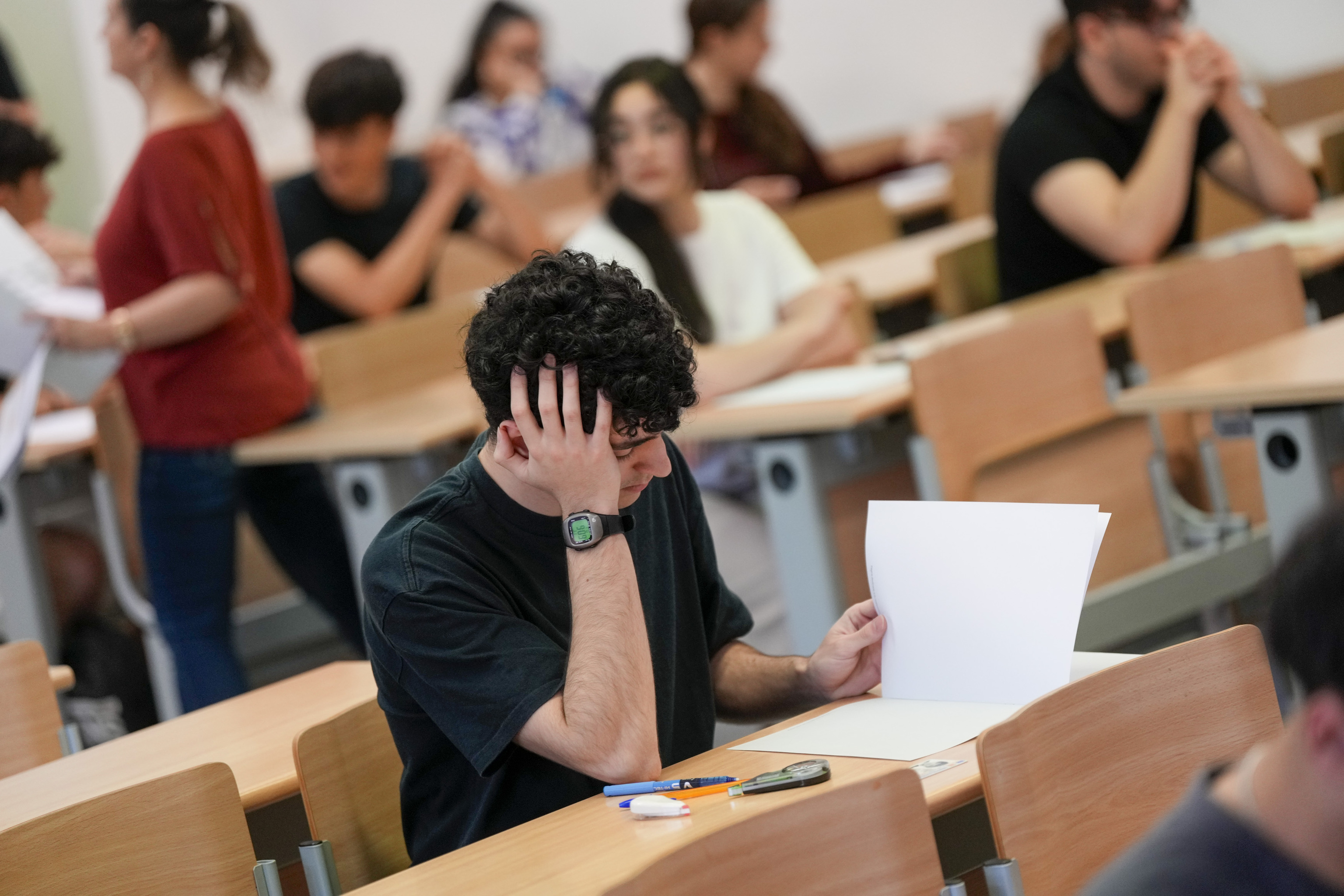 La nota de la Selectividad baja medio punto en las universidades de ...