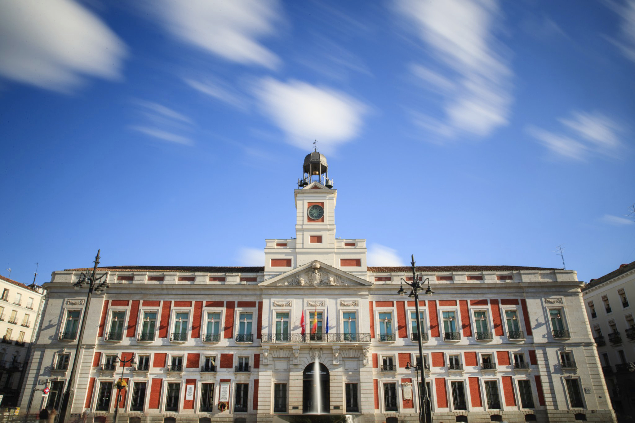 La Real Casa de Correos de la Puerta del Sol pasa por chapa y pintura ...