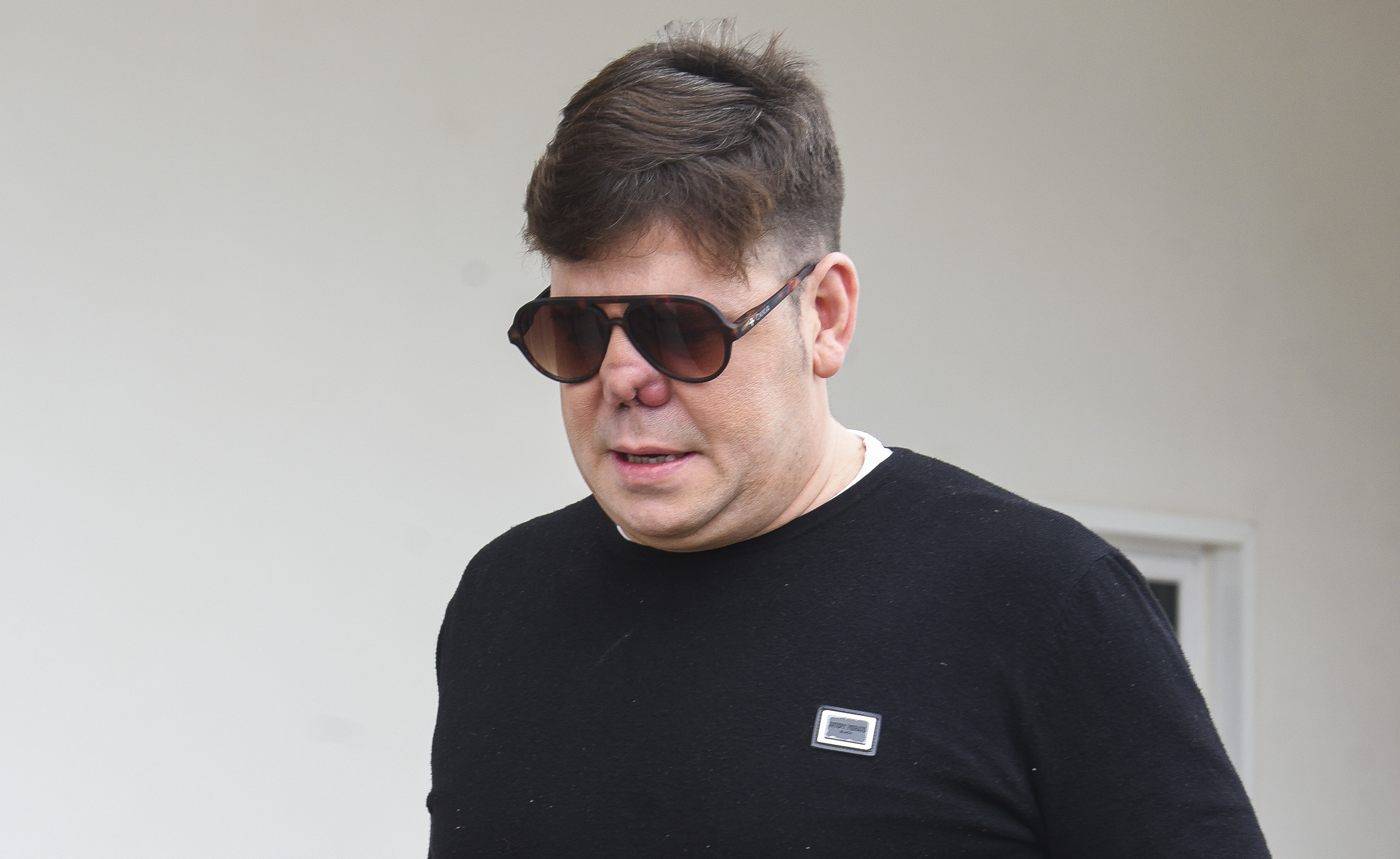 Lucas, de Andy y Lucas,  ya tiene su nueva nariz: así es la actual cara del cantante tras su última intervención en Turquía