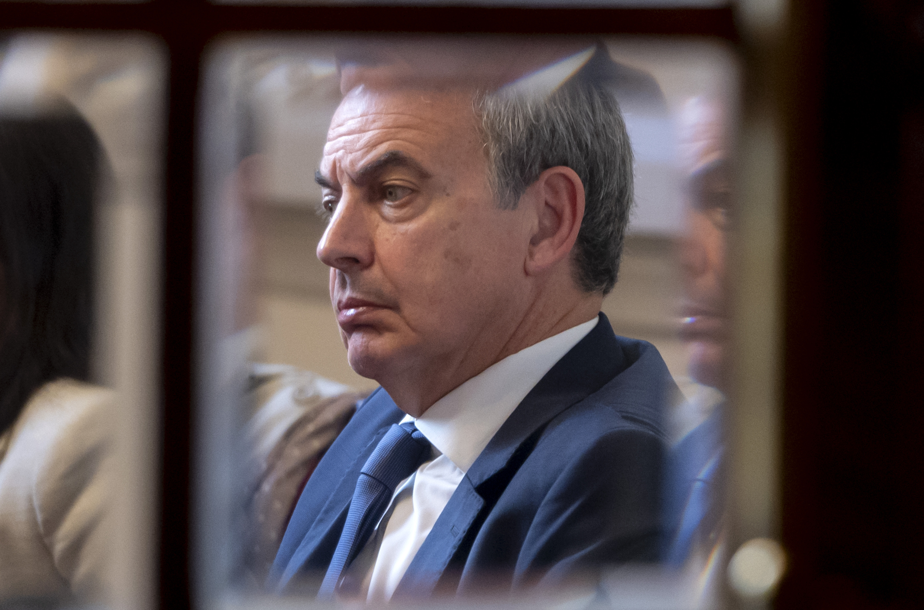 La defensa de Zapatero reclama al juez información