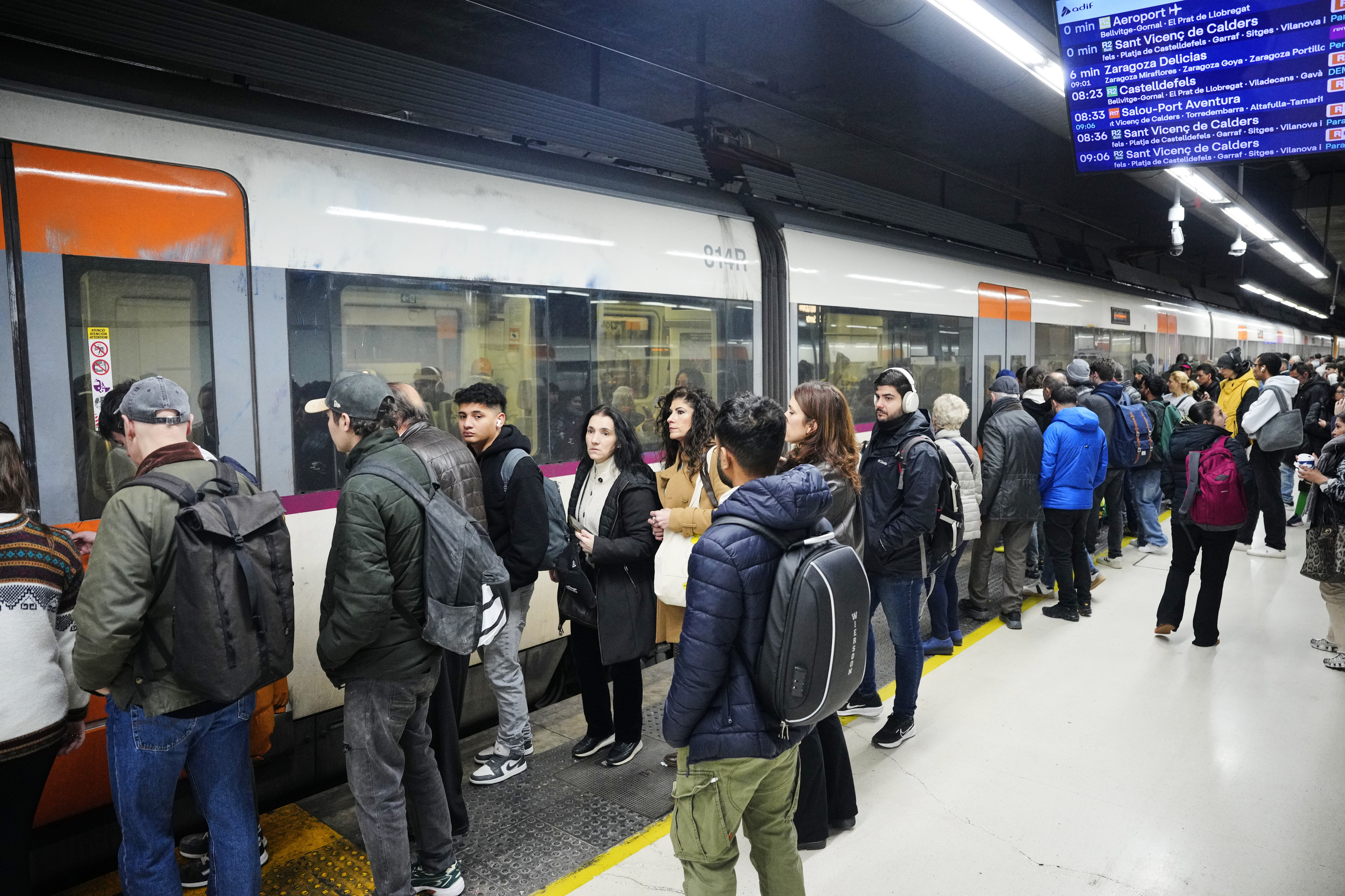 Los catalanes suspenden a Rodalies y lo sitúan como el peor transporte público de la región