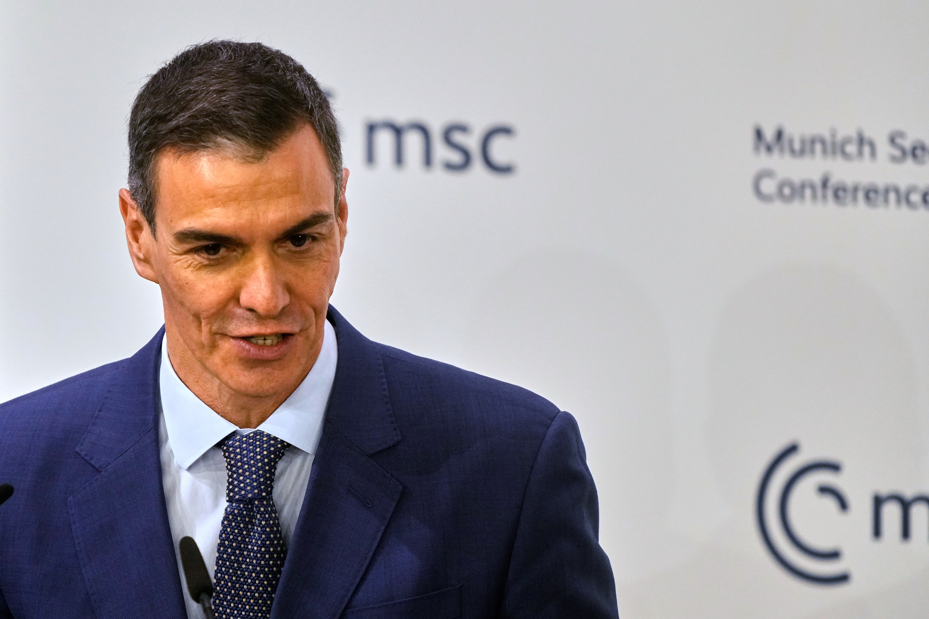 El CIS de Tezanos amplía la ventaja del PSOE sobre el PP en 10,7 puntos