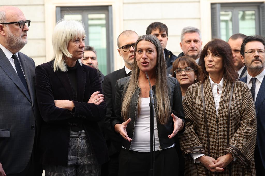 Junts rechaza la propuesta de Vox para prohibir el burka y registra una iniciativa propia en el Congreso