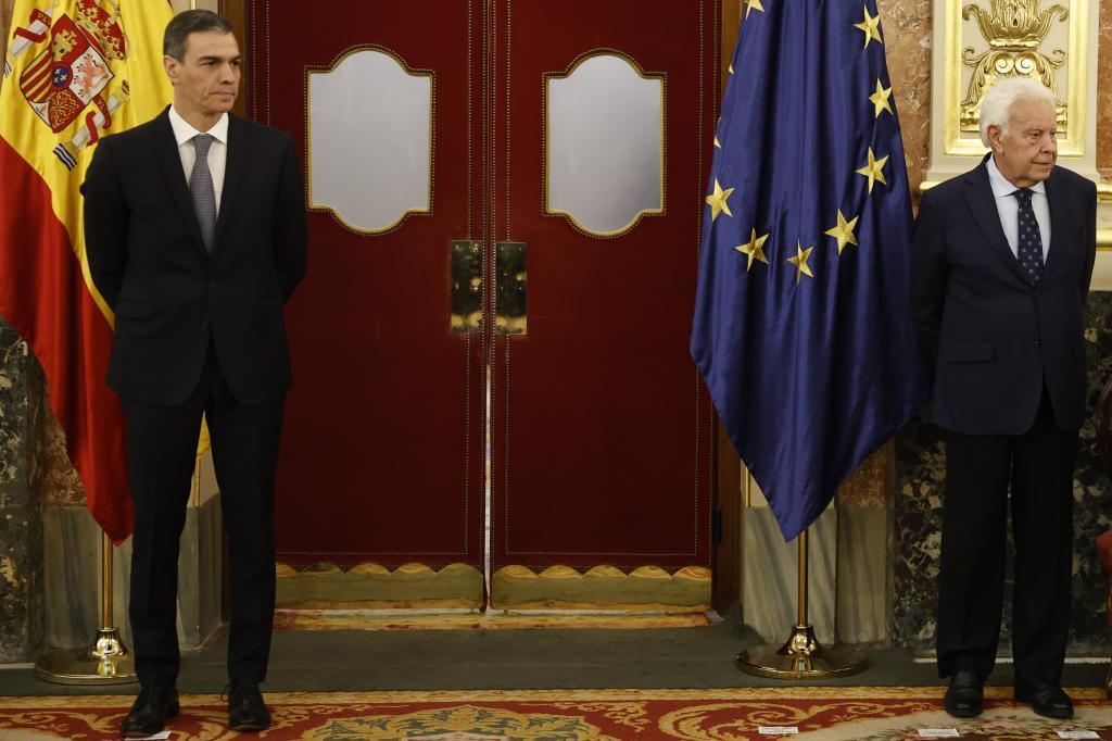 Sánchez ironiza sobre Felipe González: "Encantado de que en un futuro vuelva a votar al PSOE, pero será lejano porque me voy a volver a presentar"