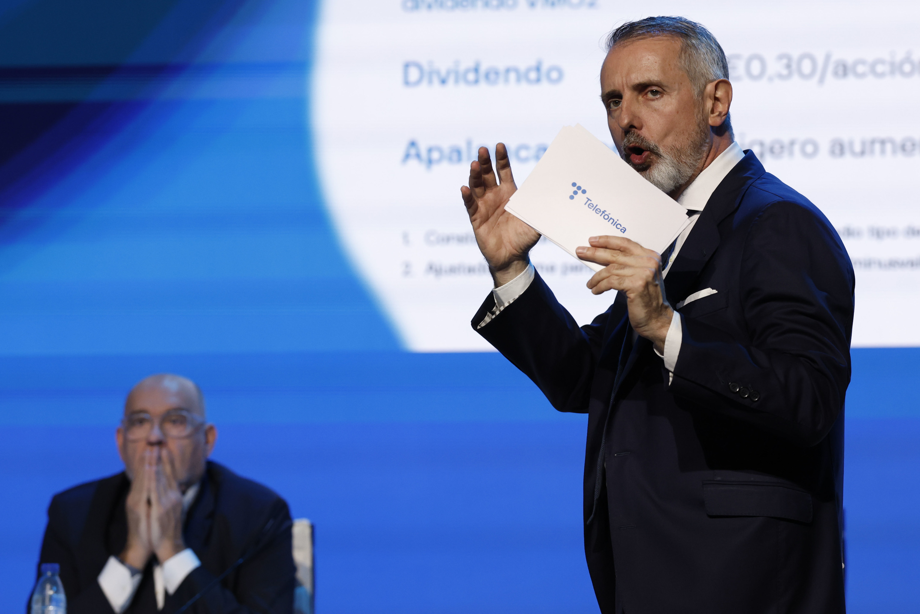 Telefónica recorta un 75% sus pérdidas hasta junio y eleva un 1,7% los ingresos hasta los 16.392 millones