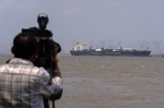El petróleo se dispara por encima de los 100 dólares por primera vez desde mayo ante las nuevas tensiones en Oriente Medio