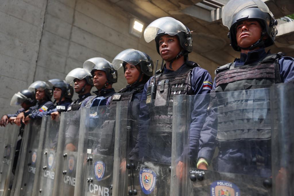 Violencia Policial y detenciones durante la marcha sindical en Caracas