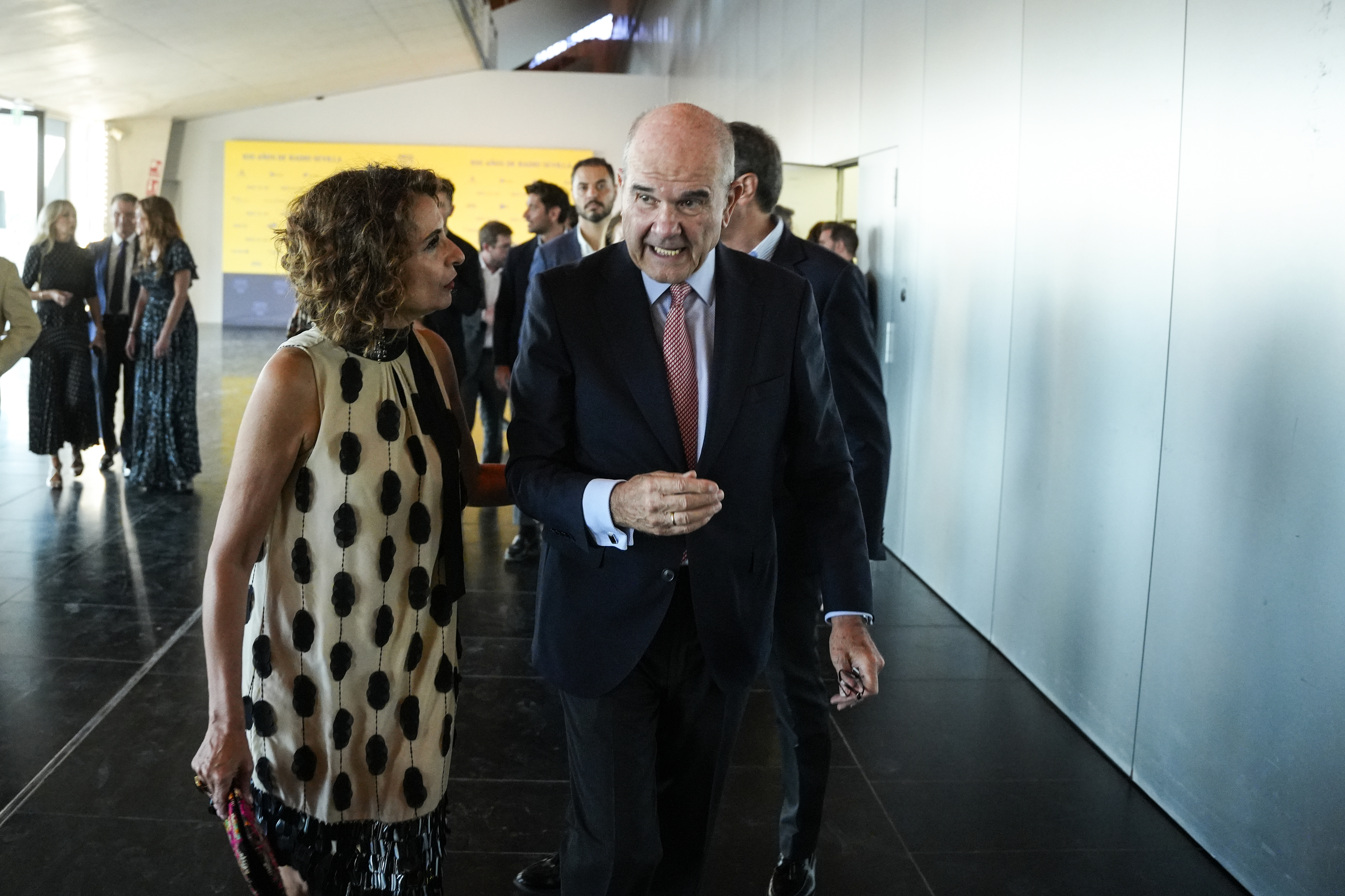 Un juez reactiva la causa de los avales de la Junta y pide de urgencia una resolución que implica a María Jesús Montero