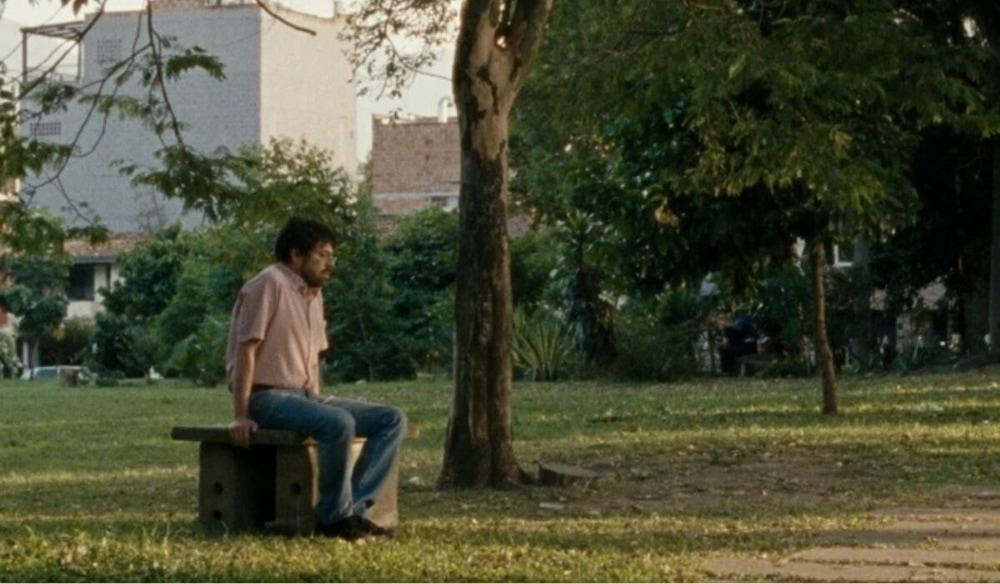 Un poeta: La tristeza como argumento, la carcajada como excusa (*****)