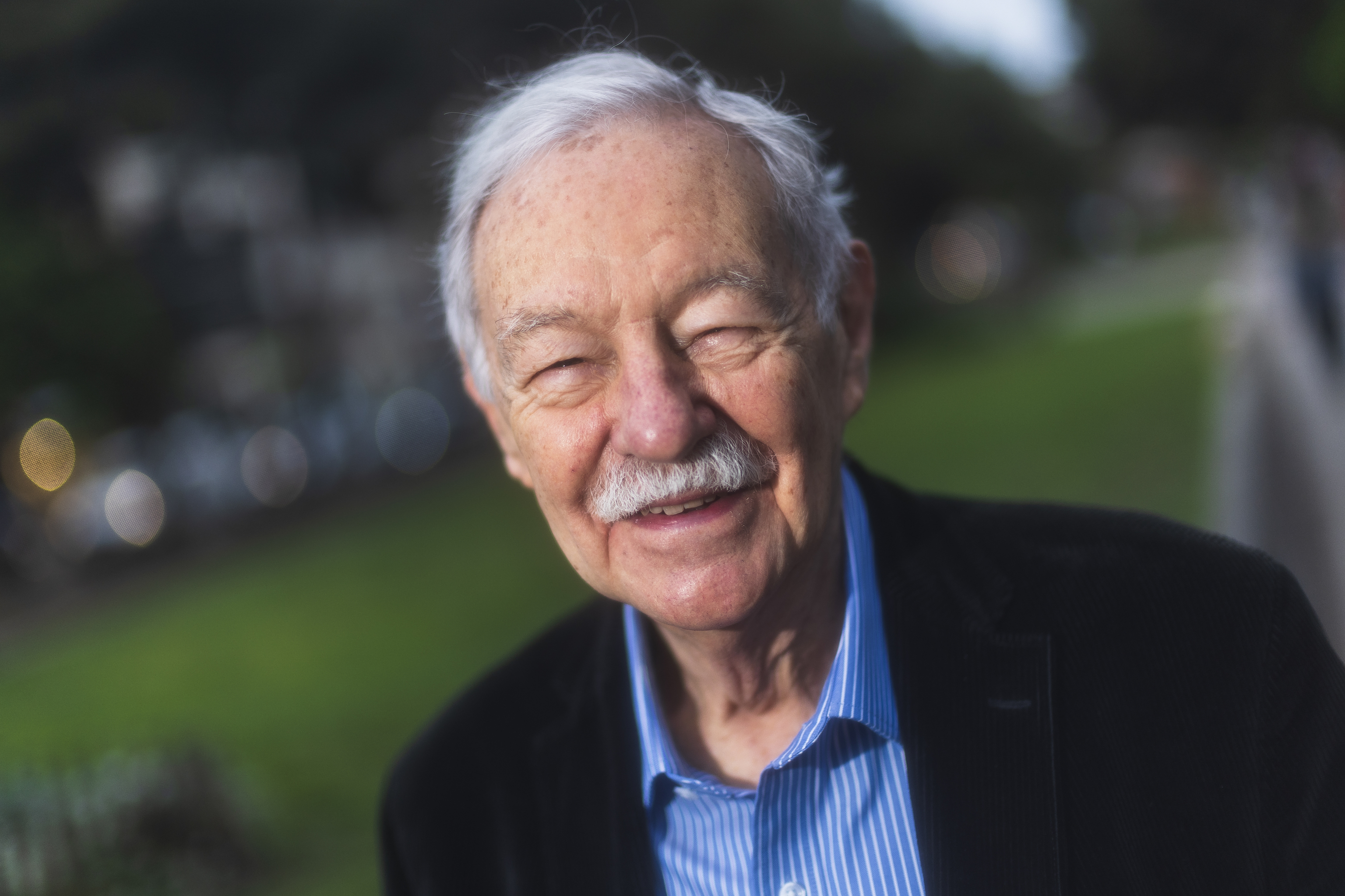 Eduardo Mendoza y los ayatolás de Sant Jordi