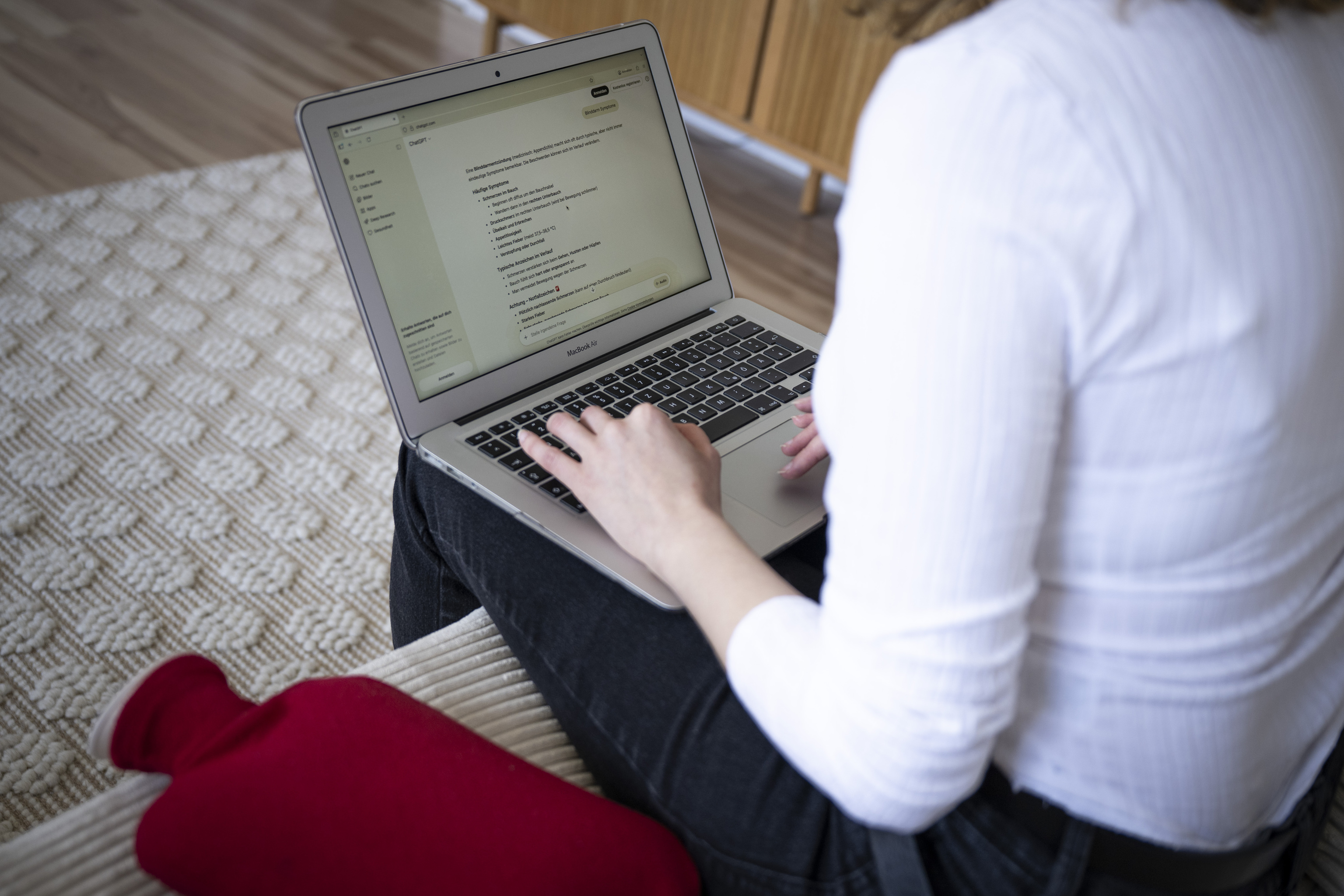 Cuidado con preguntarle a ChatGPT sobre su salud: así es como mete la pata