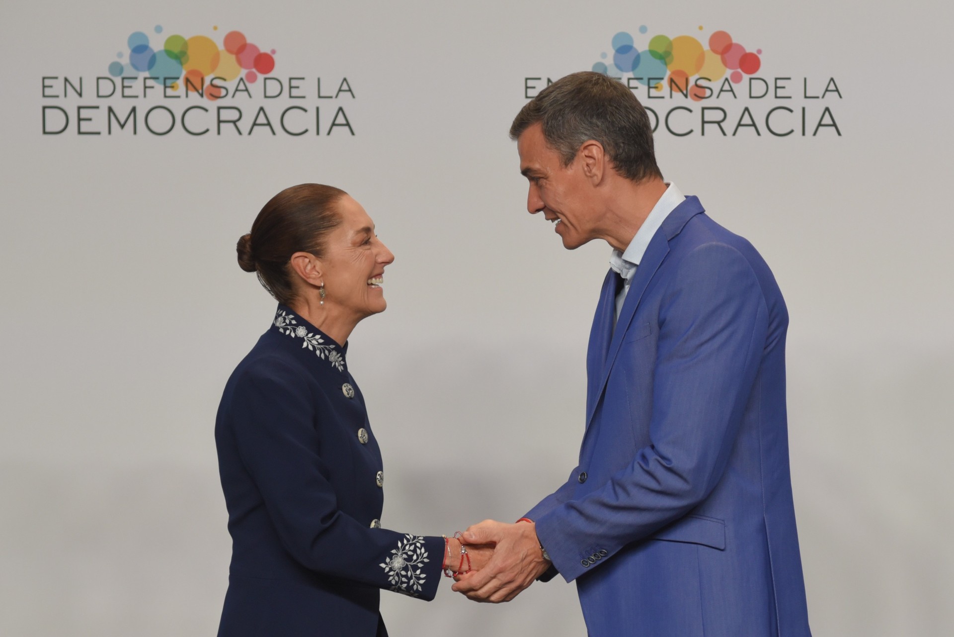 La presidenta de México niega una crisis diplomática con España por la conquista antes de reunirse con Sánchez: "Nunca la ha habido"