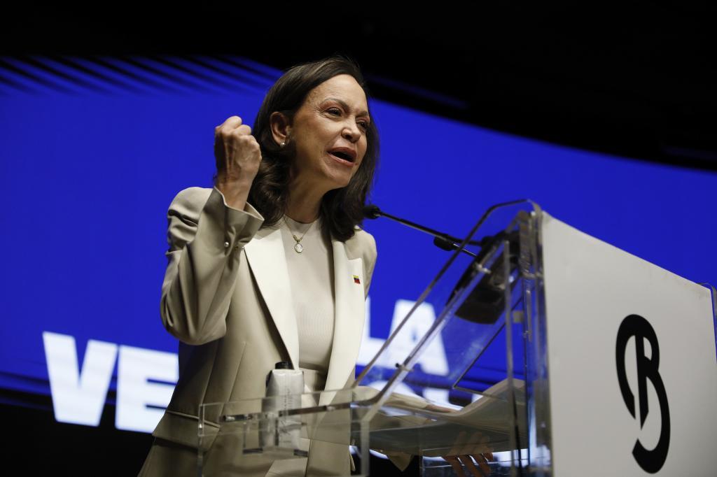 María Corina Machado sobre su no encuentro con Sánchez: "La reunión que ha tenido en Barcelona con otros líderes del mundo demuestra por qué no es conveniente"