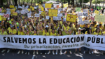 Miles de personas protestan en Madrid por la situación de la educación pública