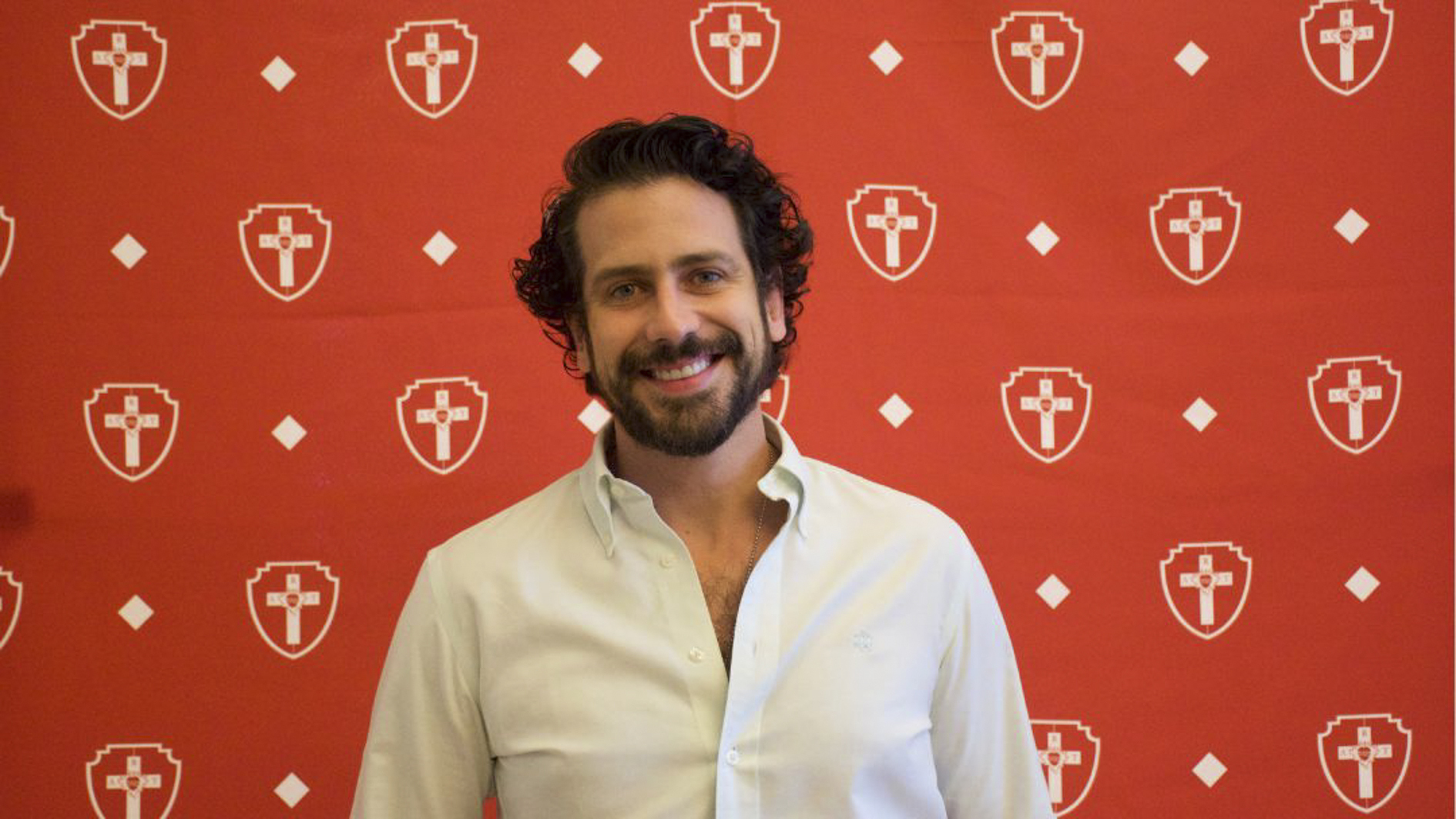 Villaseñor, el líder de los retiros de masculinidad que reclutó a Puyol para dar una charla que luego desapareció del evento