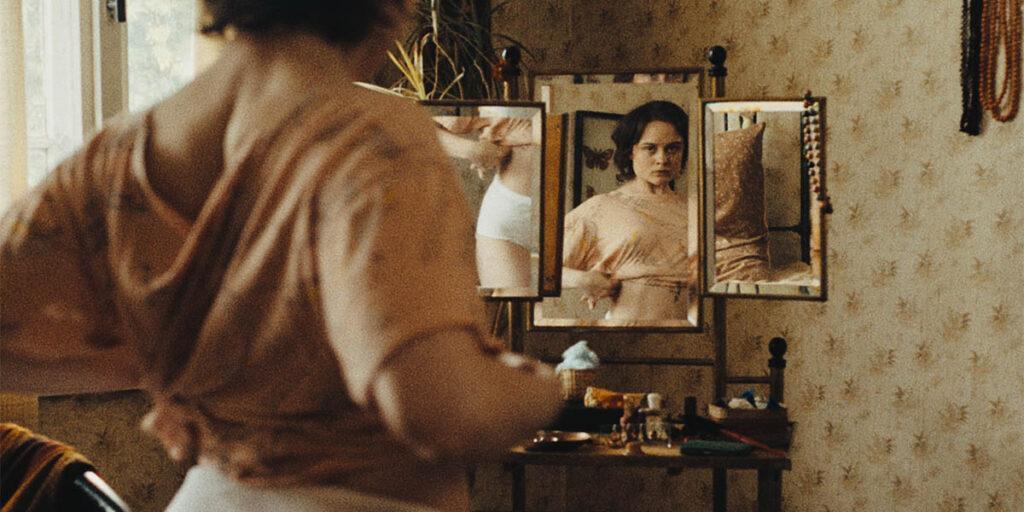 El sonido de la caída: El cine como deslumbrante oficio de fantasmas (****)