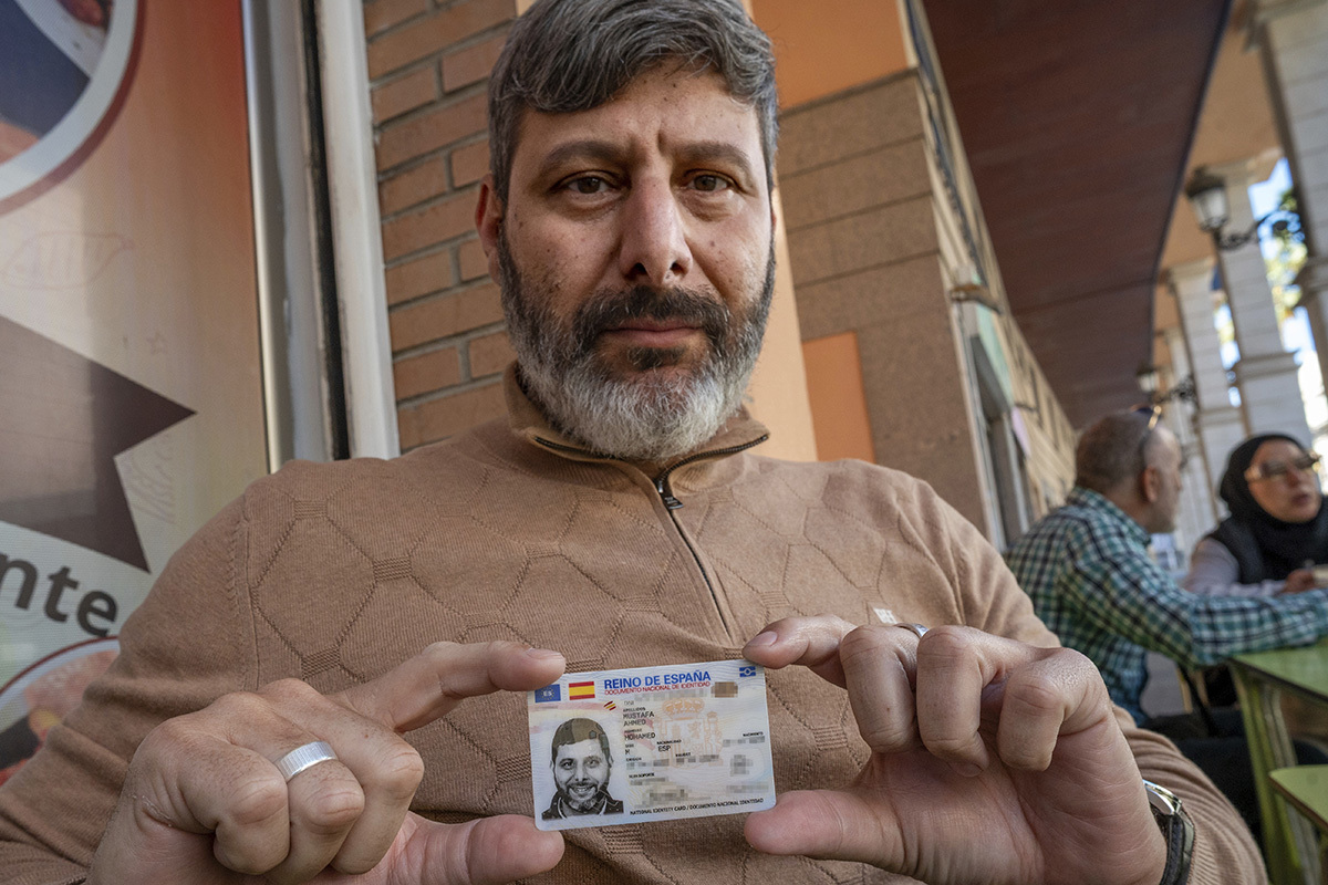 40 años con un apellido falso: los musulmanes ceutíes a los que España cambió de nombre en la regularización de Felipe González
