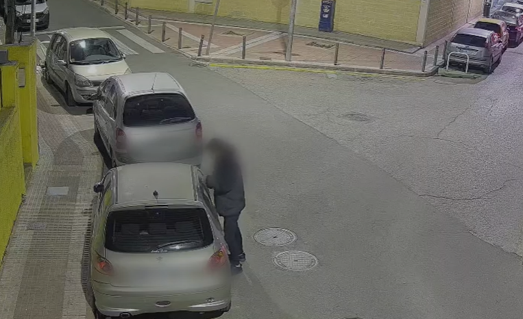 Detenida una pareja por robar en el interior de vehículos en Collado Villalba