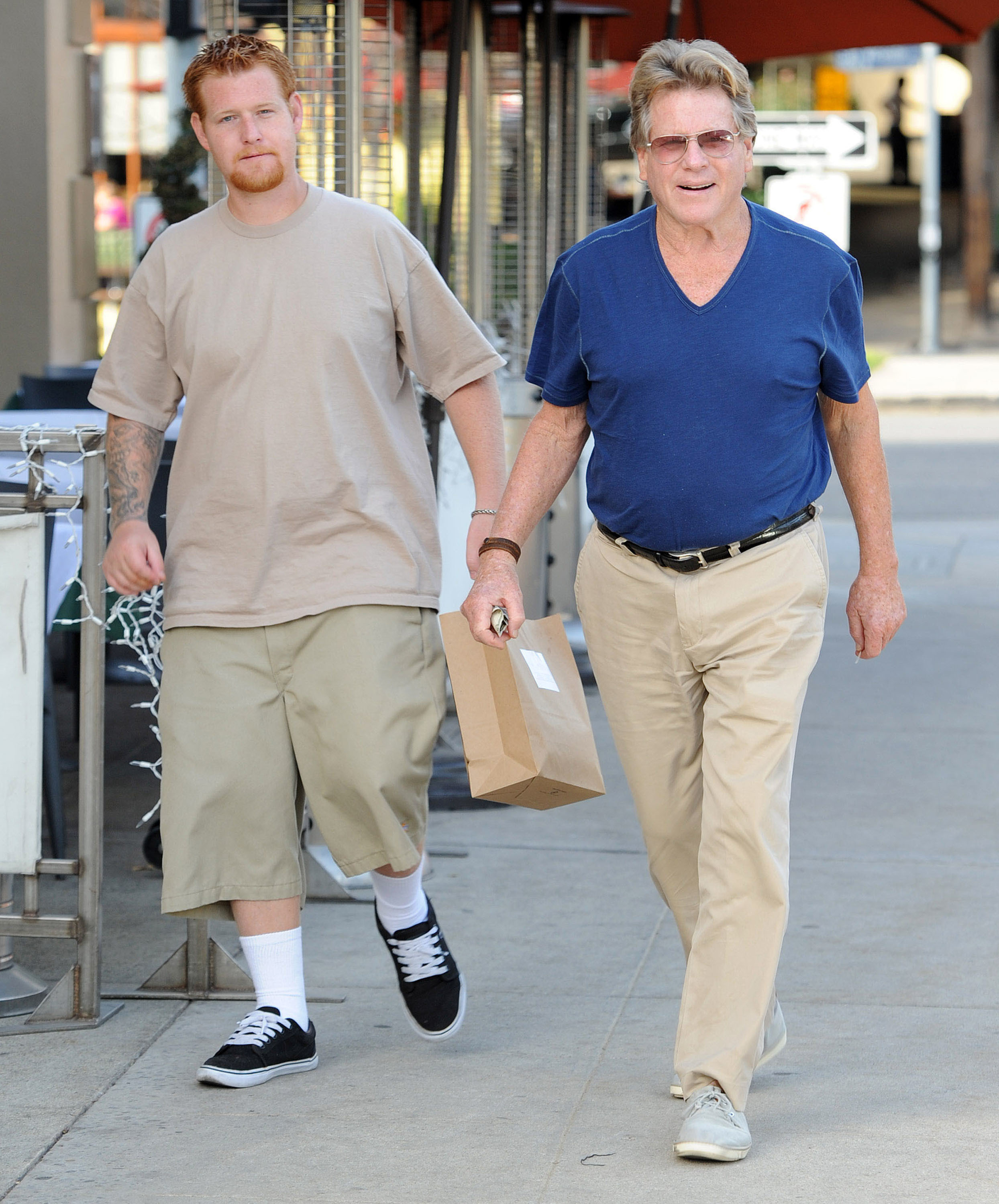 Se acerca el juicio de Redmond O'Neal, hijo de Farrah Fawcett y Ryan O'Neal, por intento de asesinato tras pasar cinco años en un centro psiquiátrico
