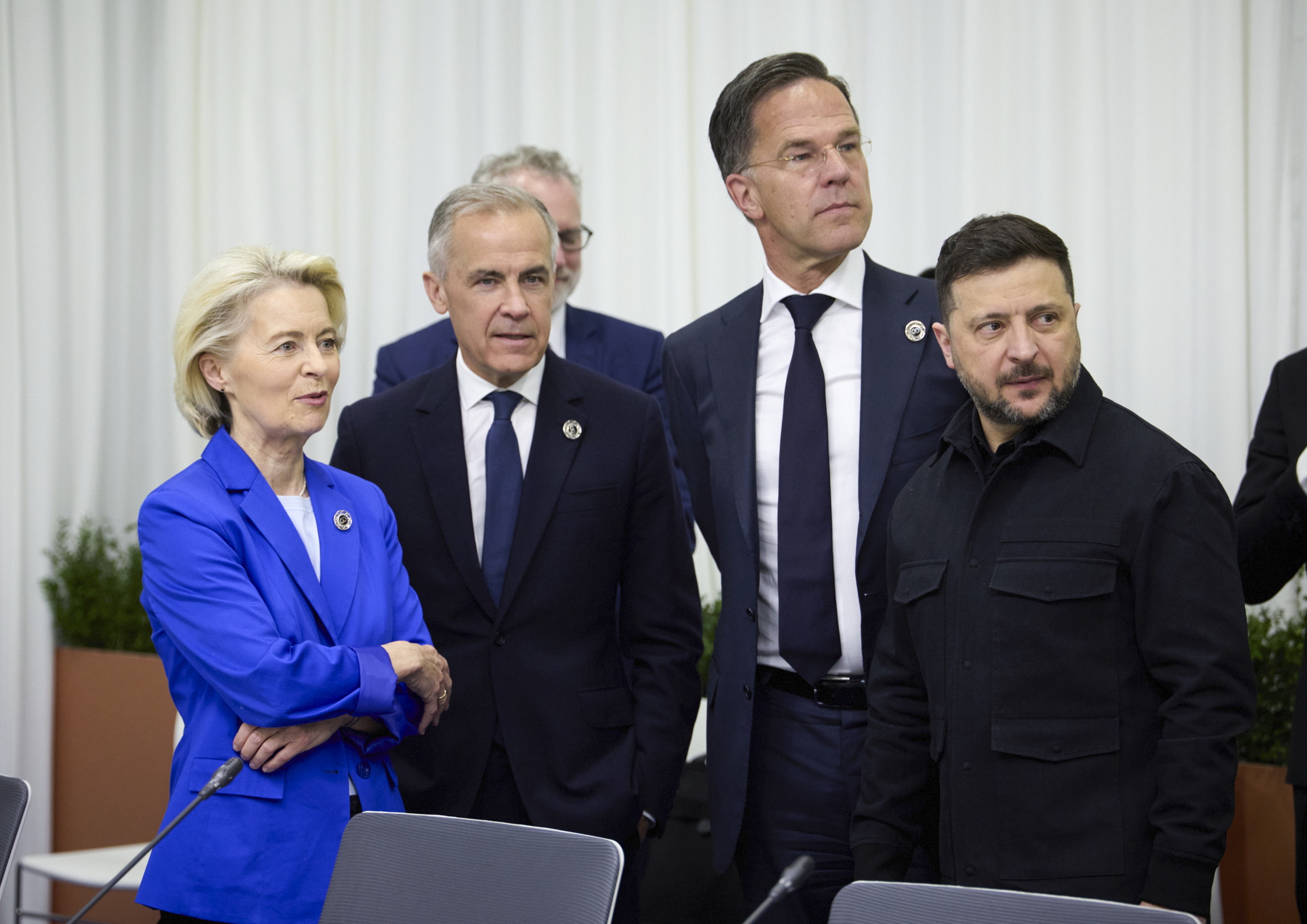 Canadá se acerca a la UE y los líderes de Europa empiezan a cansarse de las amenazas de Trump: "Tenemos que fortalecer el pilar europeo de la OTAN"
