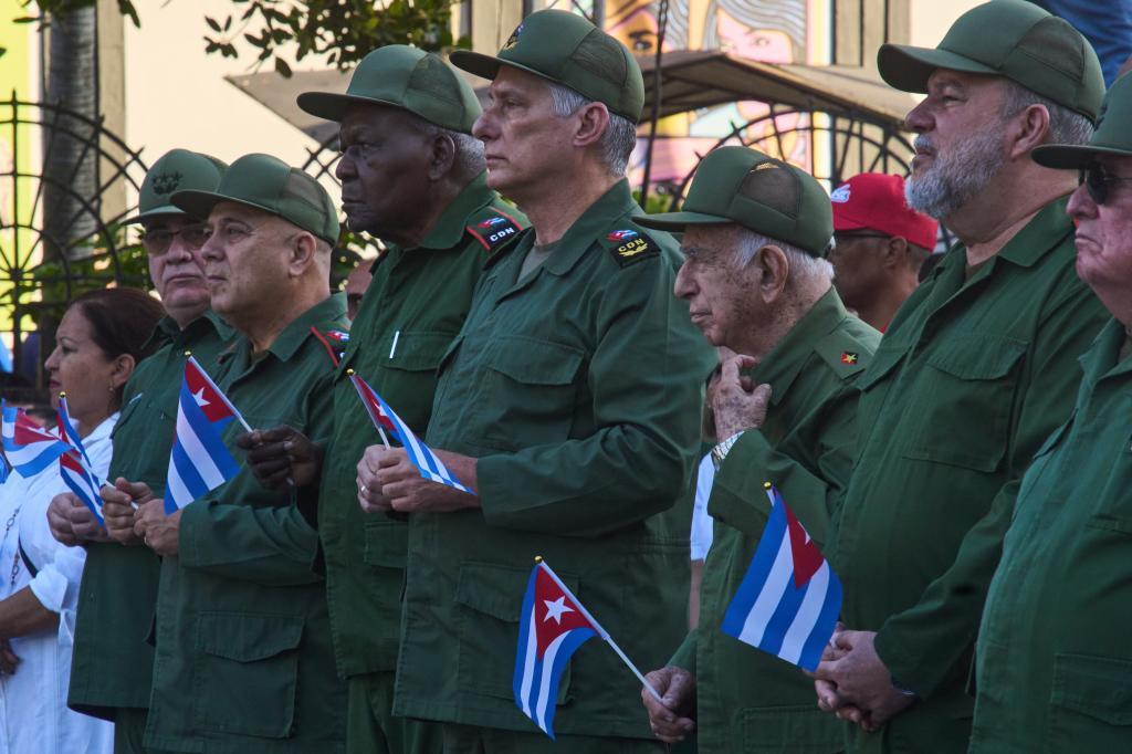 El ejército cubano desafía a Trump: 