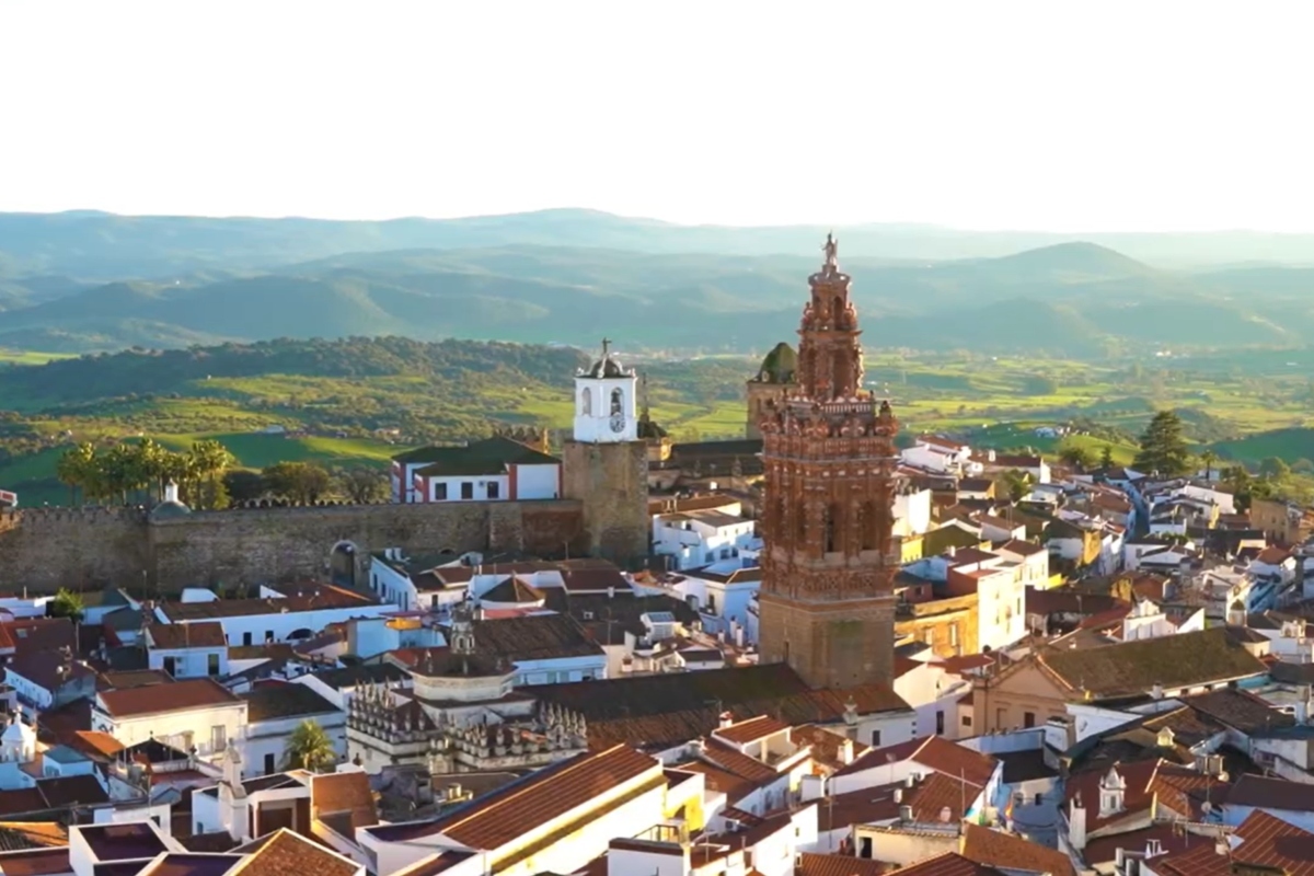 Ni Guijuelo ni Jabugo: el pueblo que todo amante del jamón debería visitar este fin de semana