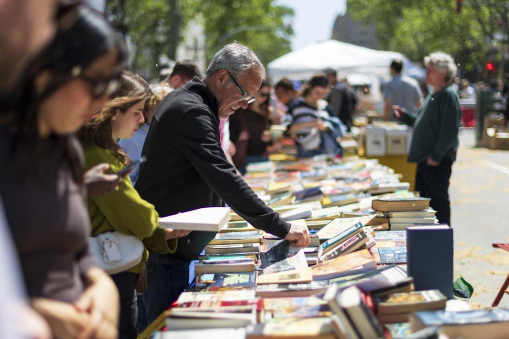 Sant Jordi vuelve a superarse: dos millones de libros vendidos y más de 26 millones de euros de facturación