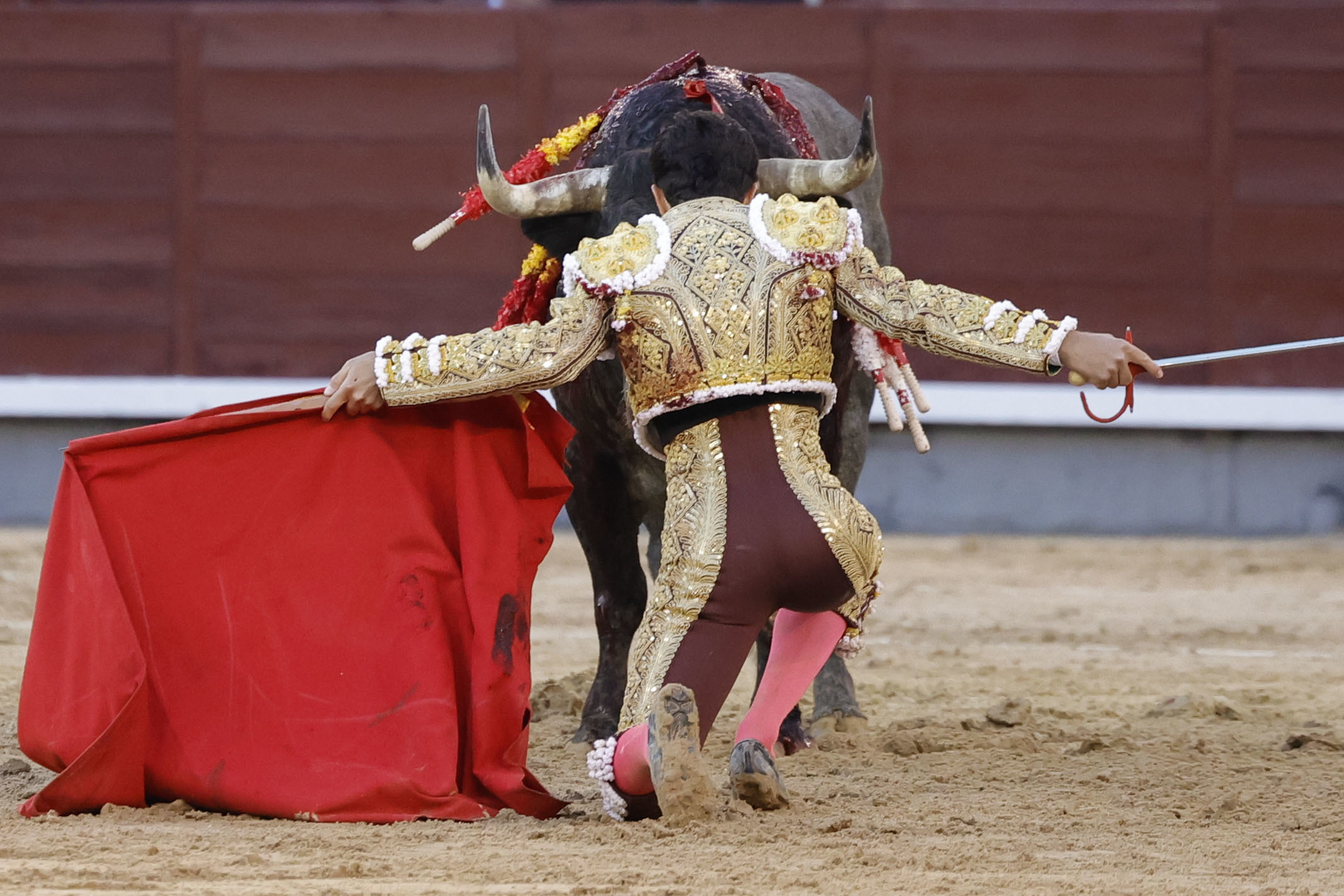Un toro contra el bluf infumable de La Quinta en una tarde compleja y gélida en Las Ventas