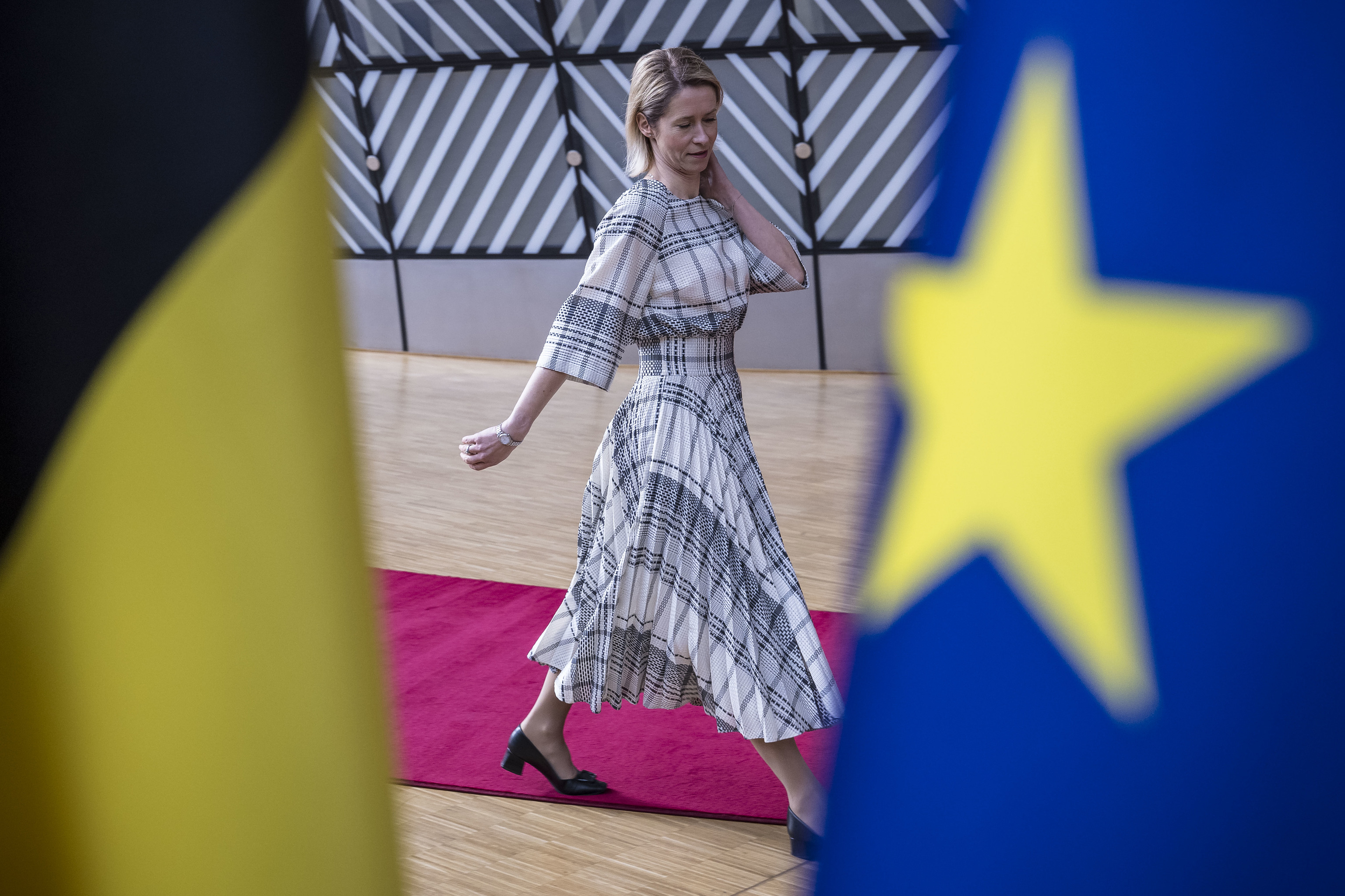 Kallas admite que la UE tiene un grave problema para su seguridad: la industria de defensa europea es muy lenta y Putin no para de fabricar aviones y tanques